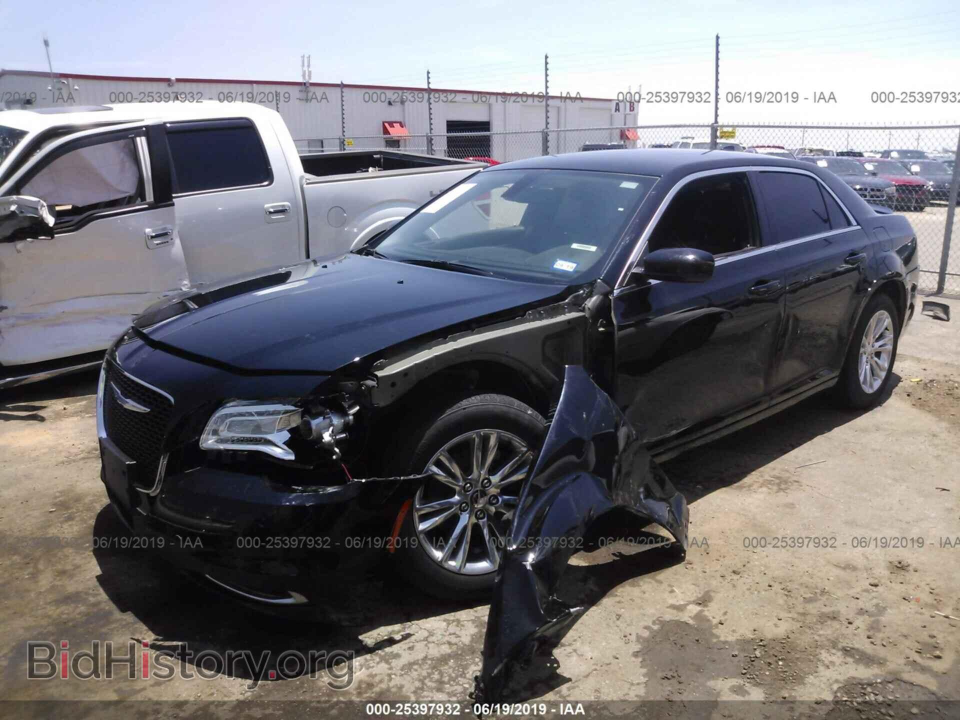 2017 CHRYSLER 300 - VIN: 2C3CCAAG2HH521707 - Фото 2