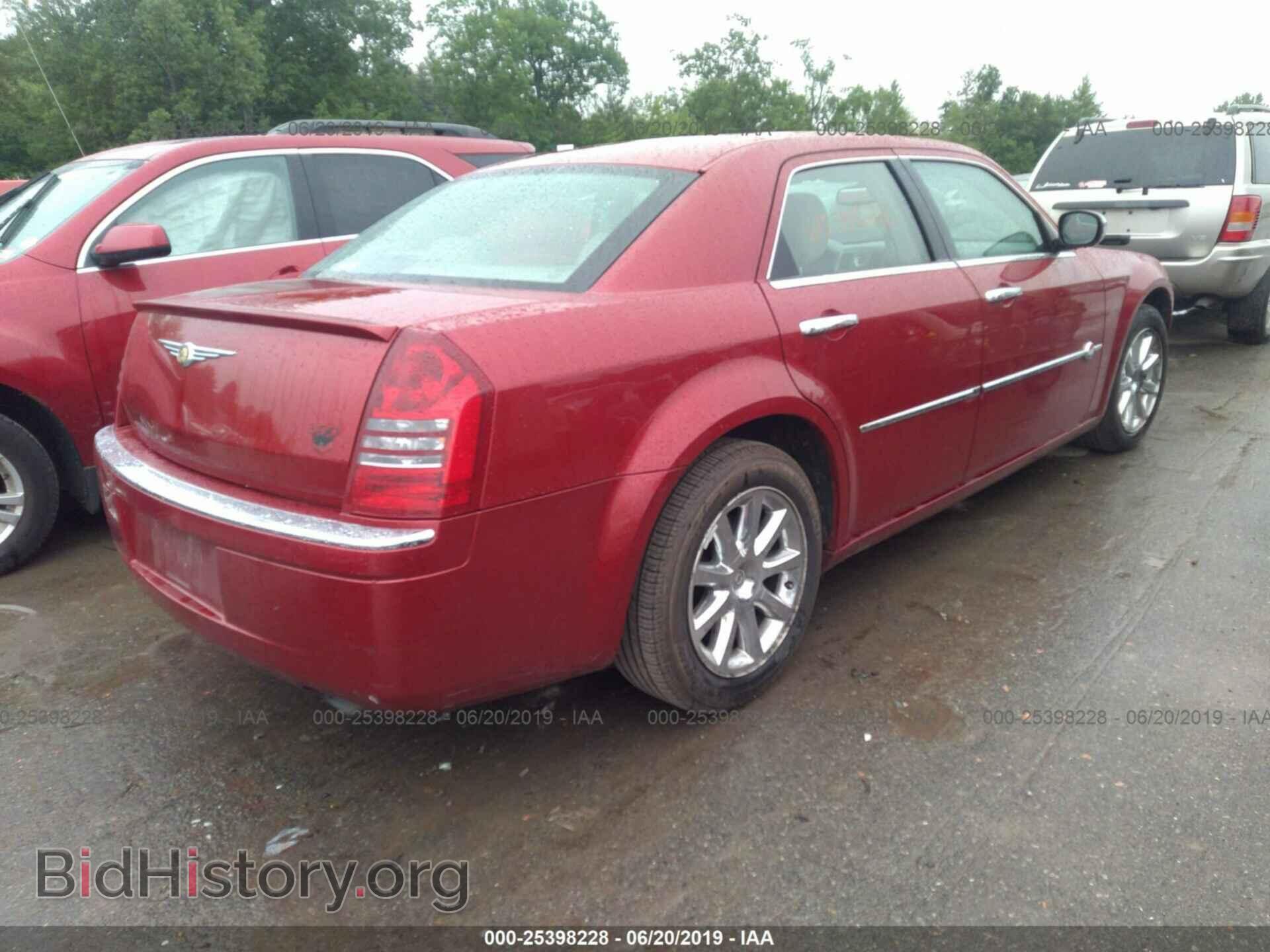 2006 CHRYSLER 300C - VIN: 2C3KA63H56H454831 - Photo 4
