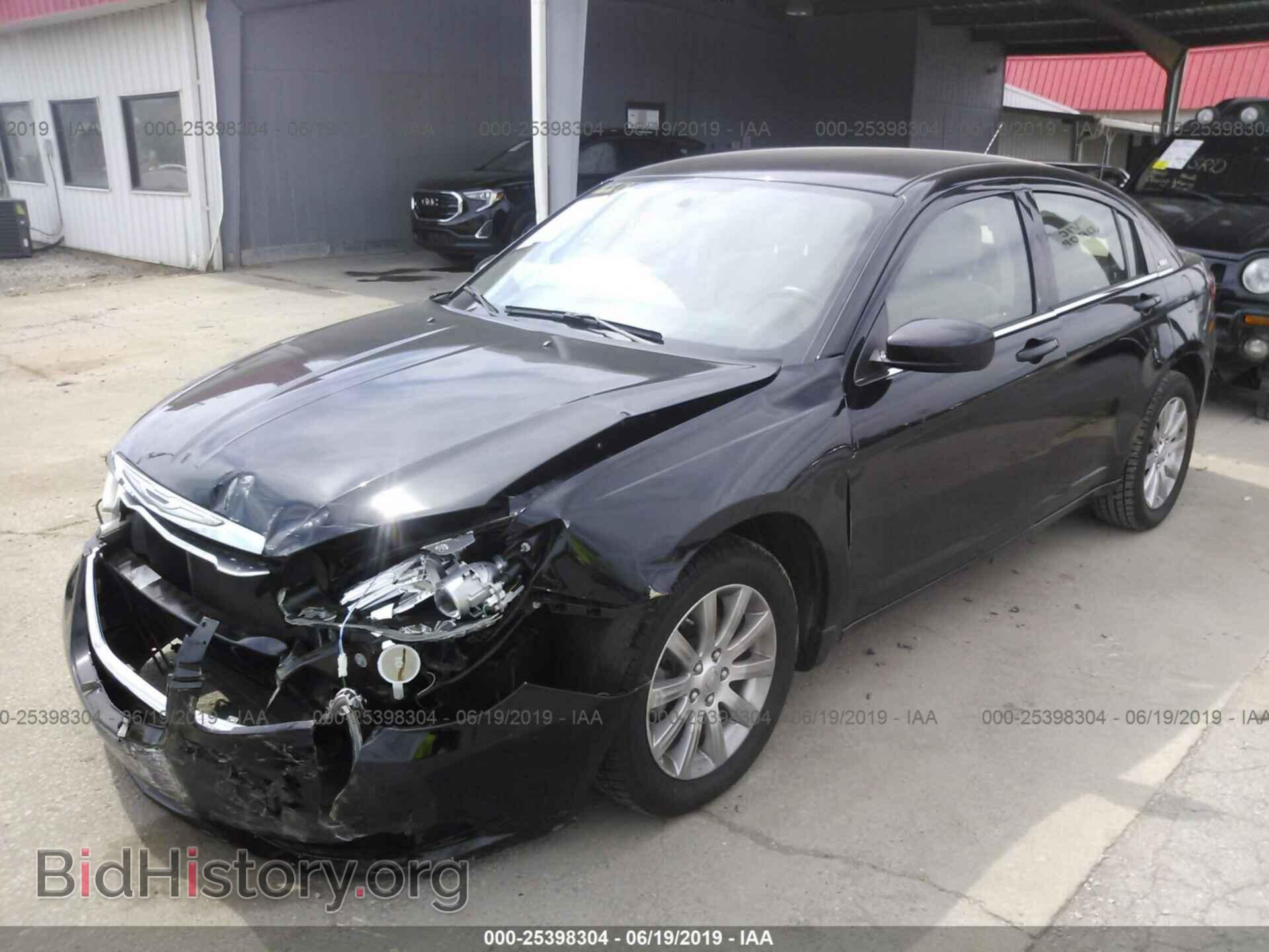 2012 CHRYSLER 200 - VIN: 1C3CCBBBXCN300896 - Фото 2