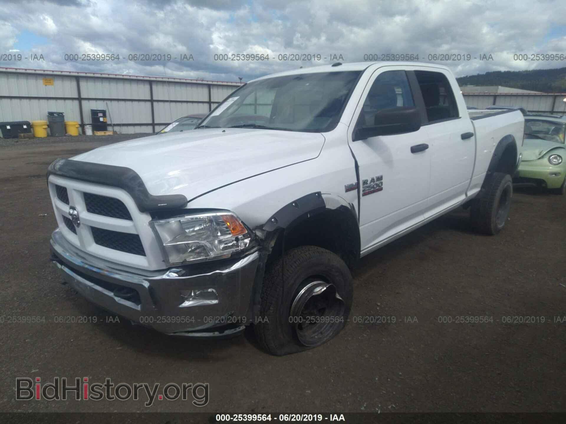 2017 RAM 2500 - VIN: 3C6TR5DT8HG547228 - Фото 2