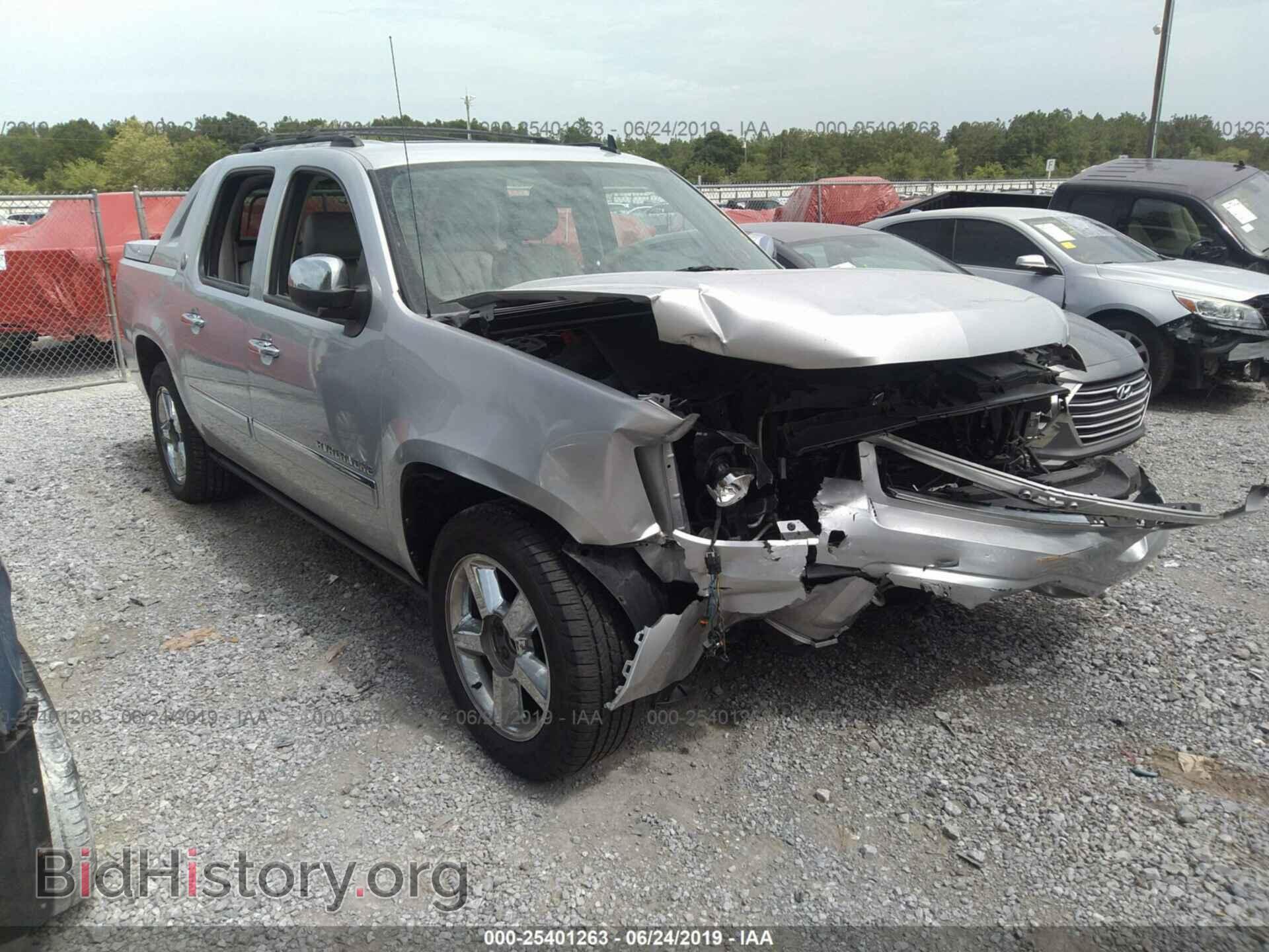 Photo 3GNMCGE07DG122437 - CHEVROLET AVALANCHE 2013