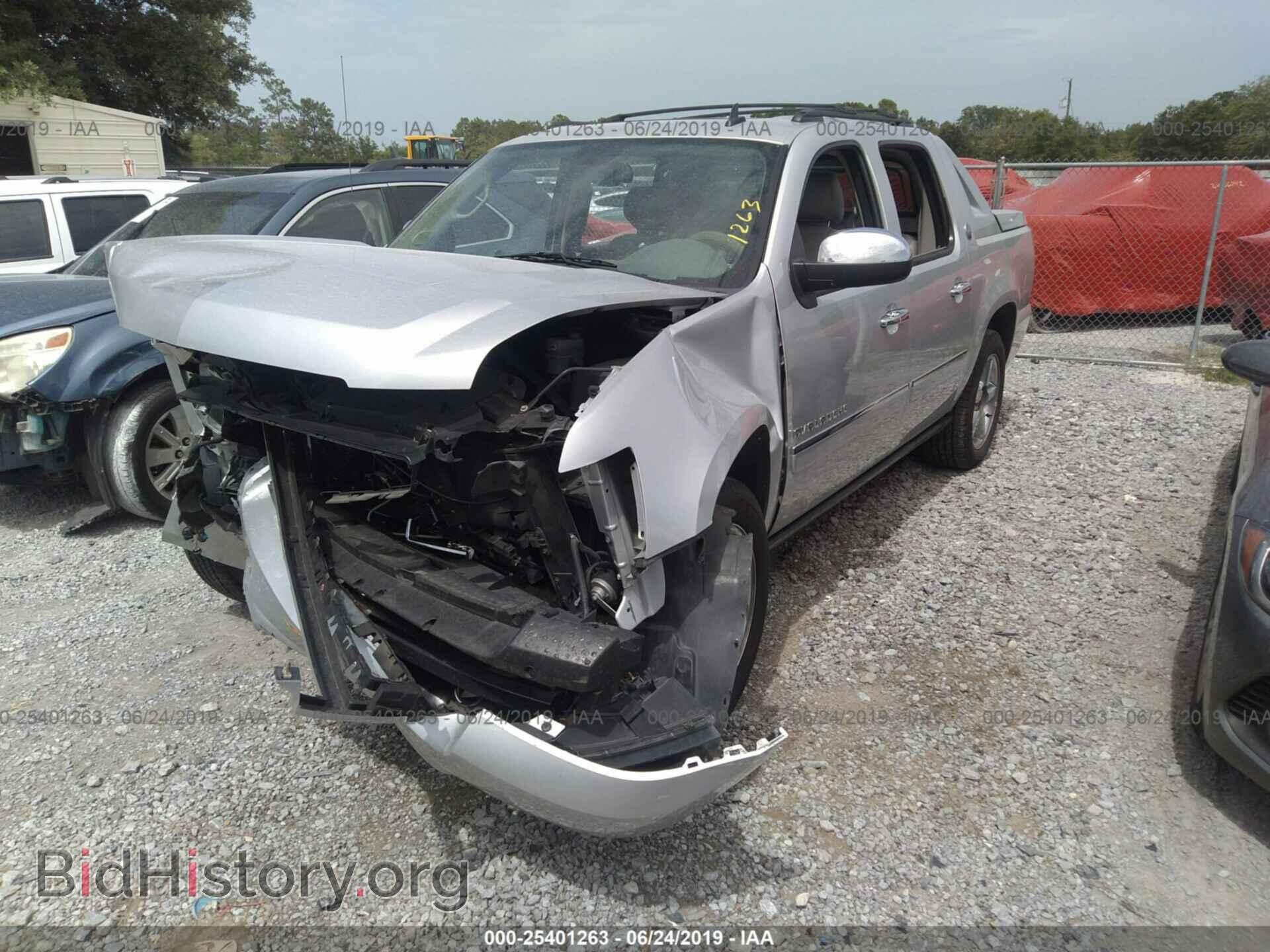 2013 CHEVROLET AVALANCHE - VIN: 3GNMCGE07DG122437 - Фото 2