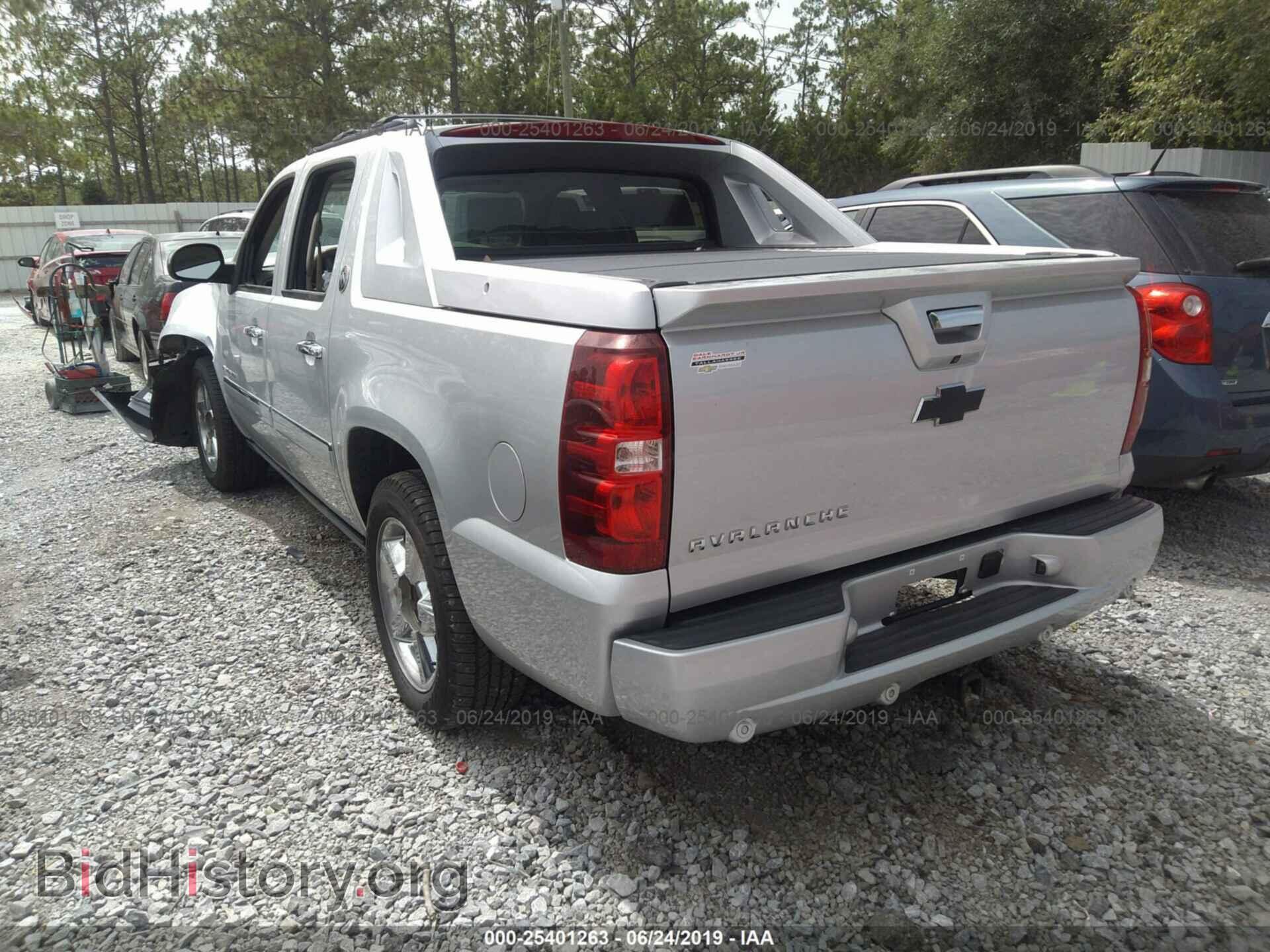 2013 CHEVROLET AVALANCHE - VIN: 3GNMCGE07DG122437 - Фото 3