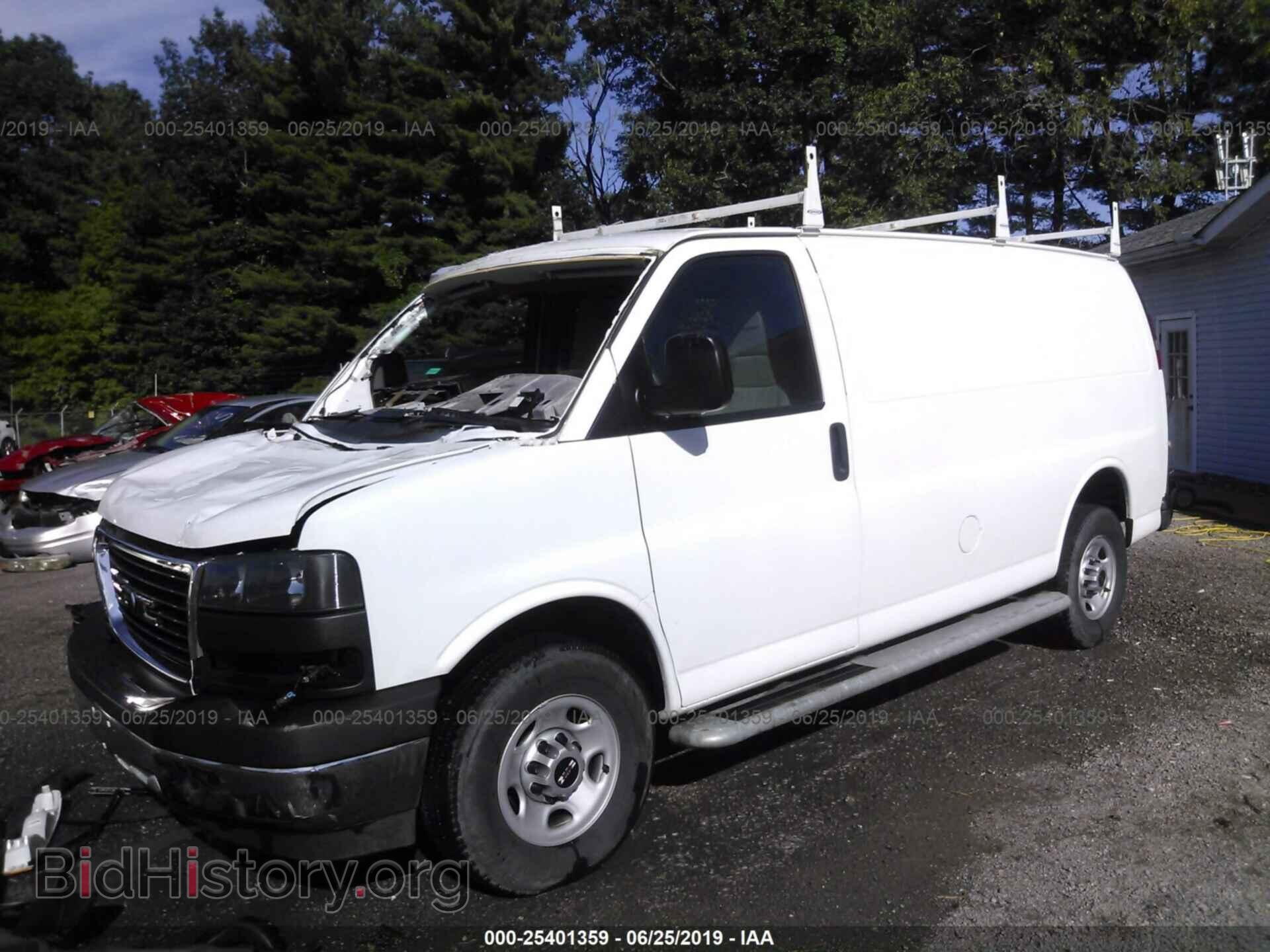 2017 GMC SAVANA - VIN: 1GTW7AFF0H1913578 - Фото 2
