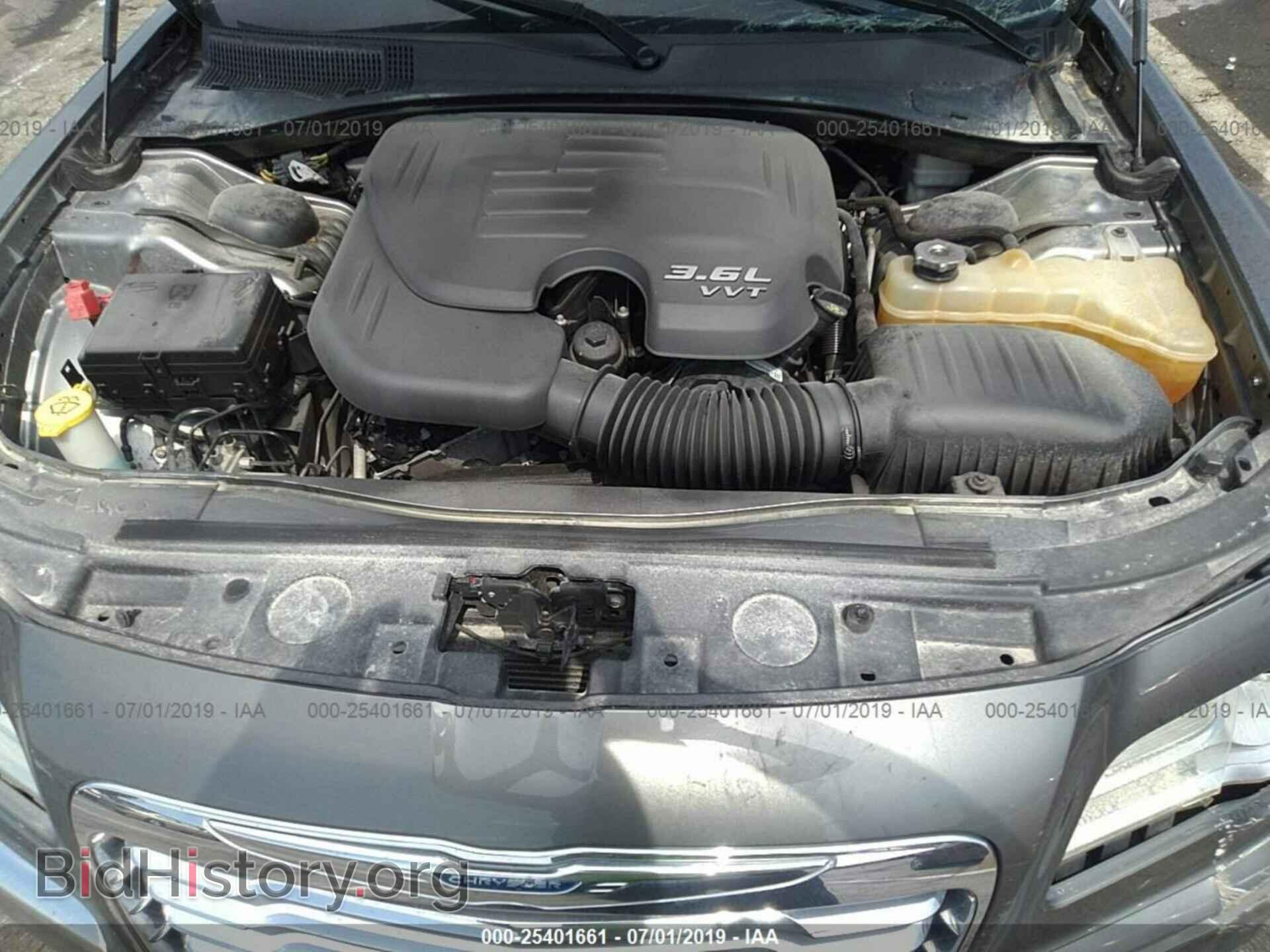 2011 CHRYSLER 300 - VIN: 2C3CA5CG0BH559714 - Photo 10