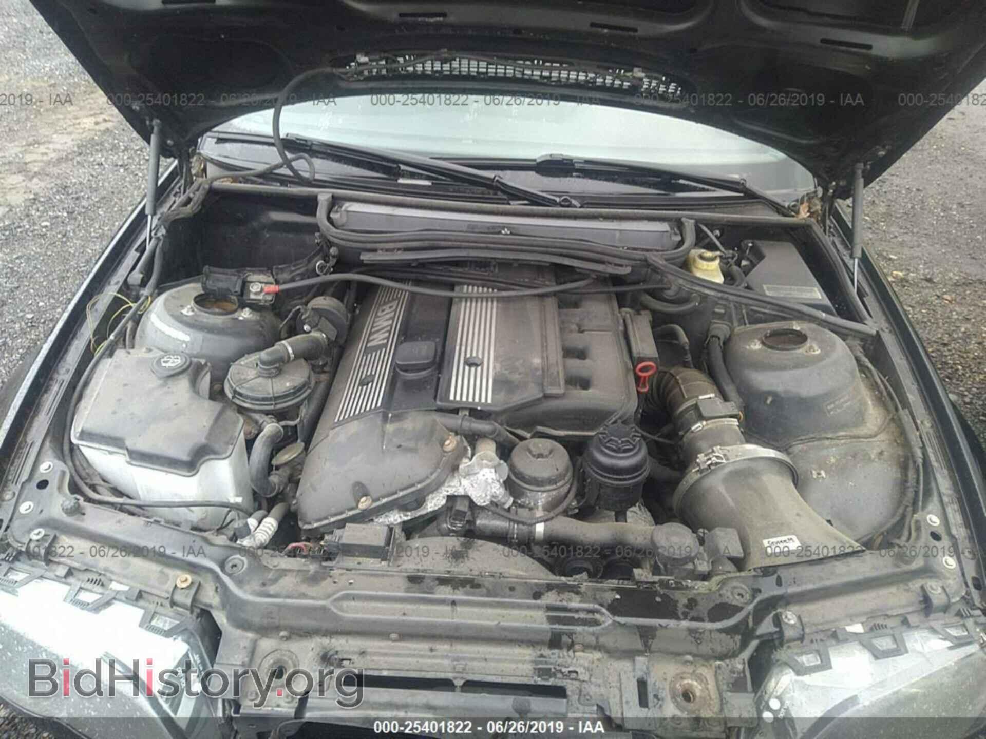 2005 BMW 330 - VIN: WBAEV53475KM08118 - Photo 10