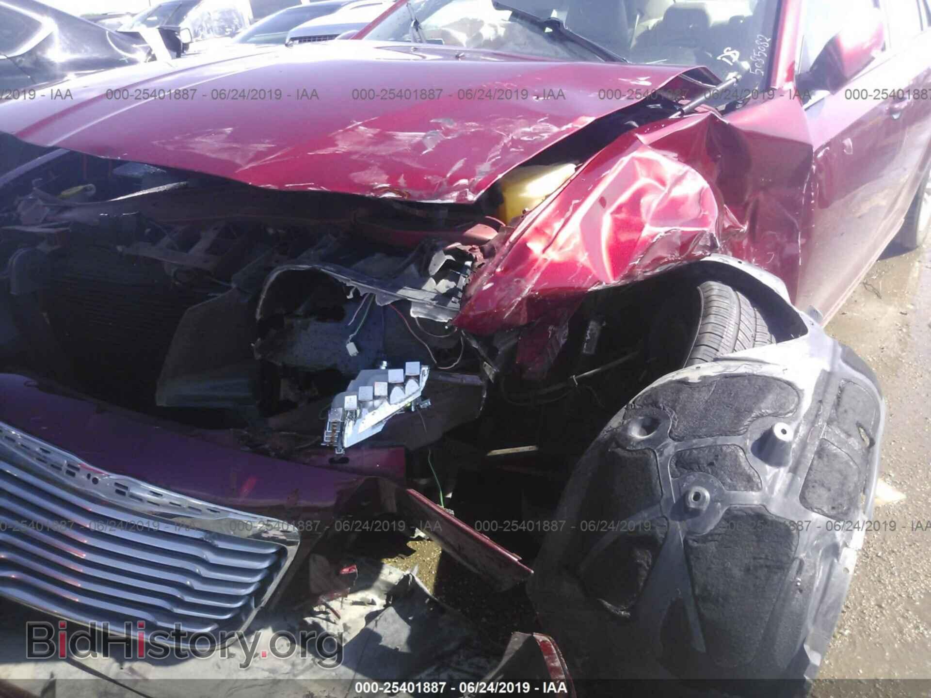 2013 CHRYSLER 300 - VIN: 2C3CCAAG7DH743914 - Фото 6