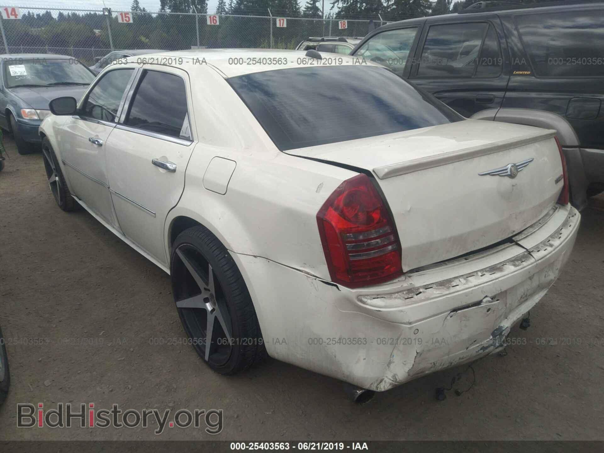 2005 CHRYSLER 300C - VIN: 2C3AA63H65H175673 - Фото 3