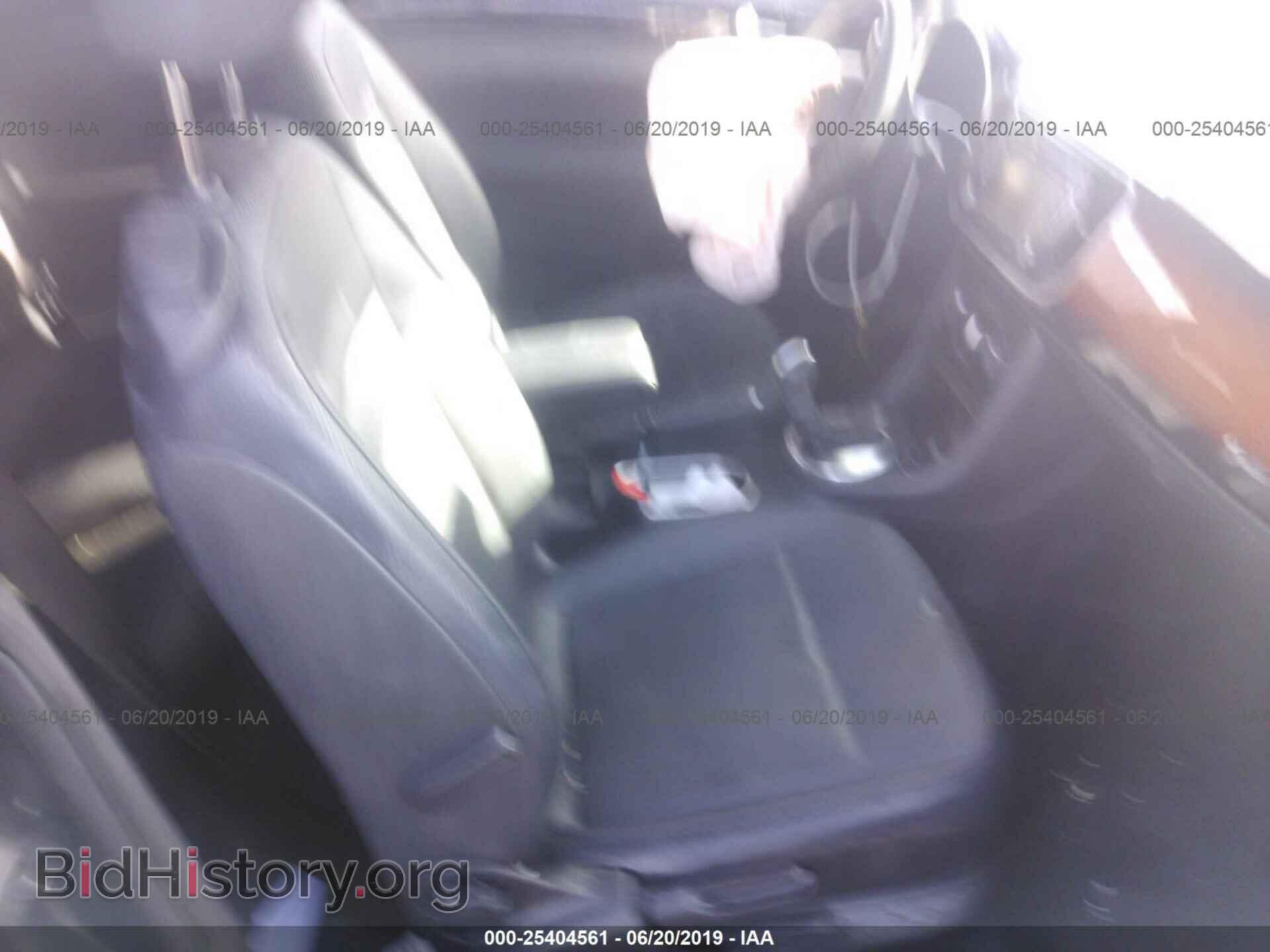 2013 VOLKSWAGEN BEETLE - VIN: 3VWJP7AT9DM657123 - Фото 4