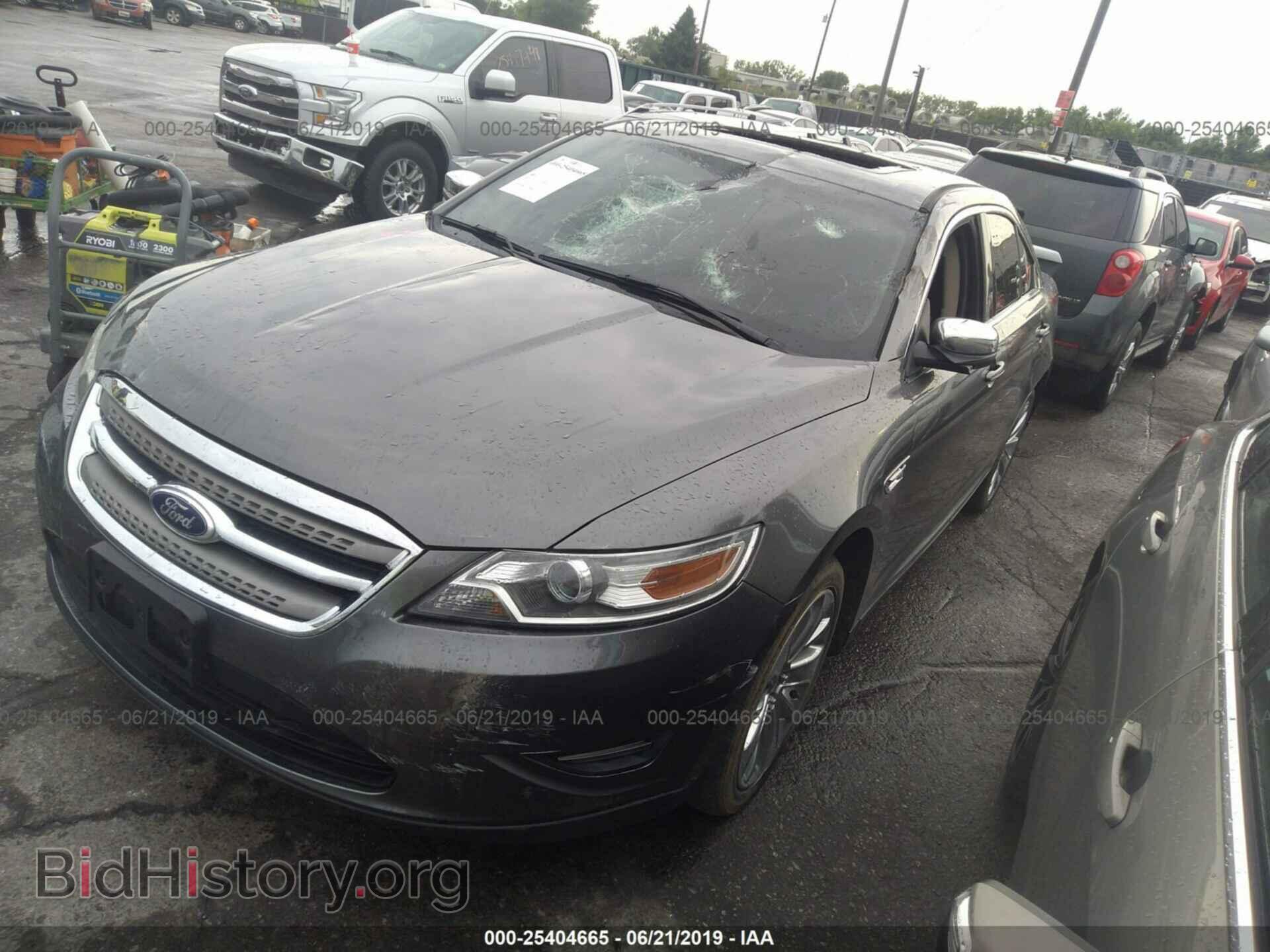 2011 FORD TAURUS - VIN: 1FAHP2FW8BG126418 - Фото 2
