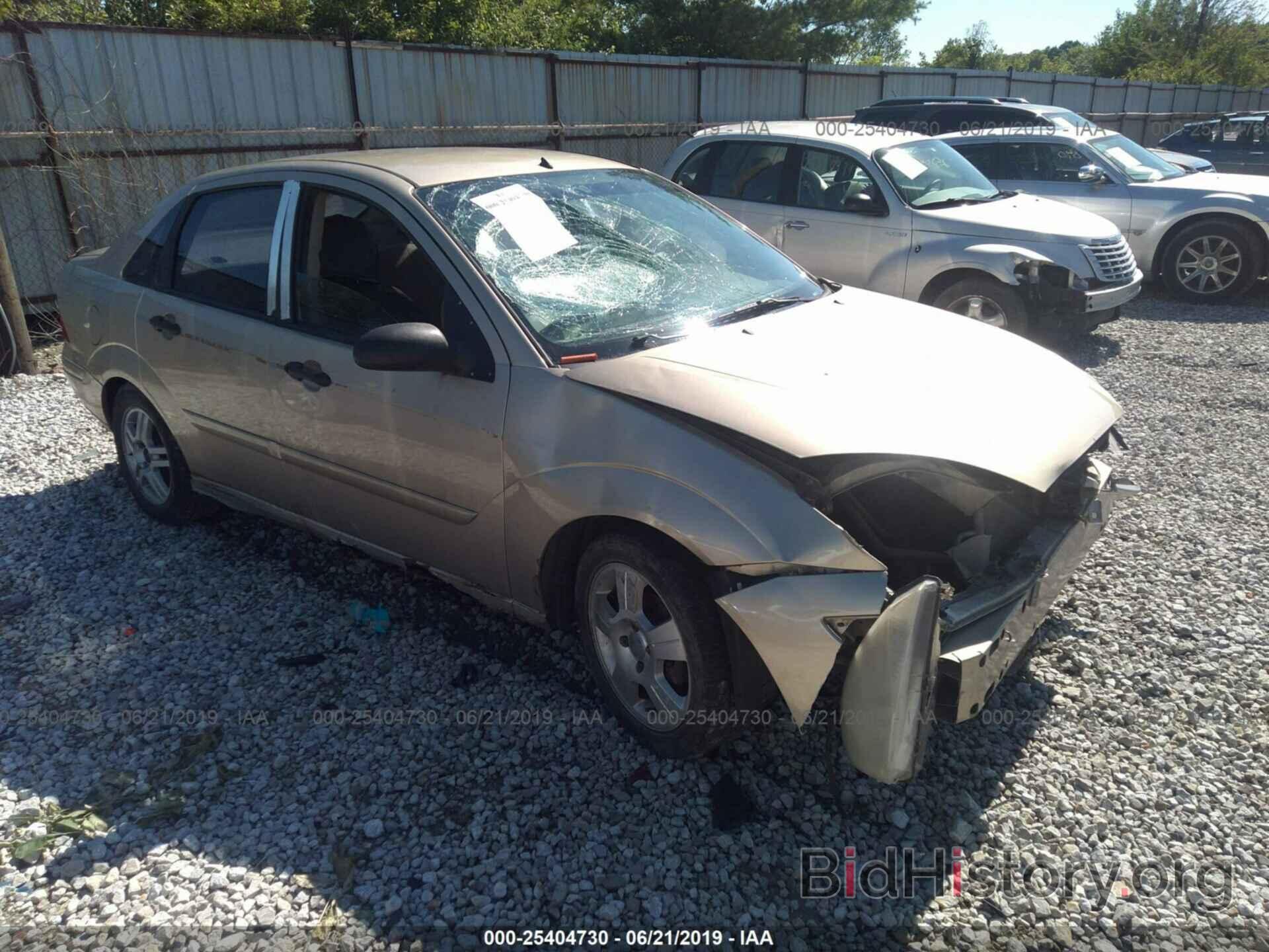 Photo 1FAFP34P1YW178304 - FORD FOCUS 2000