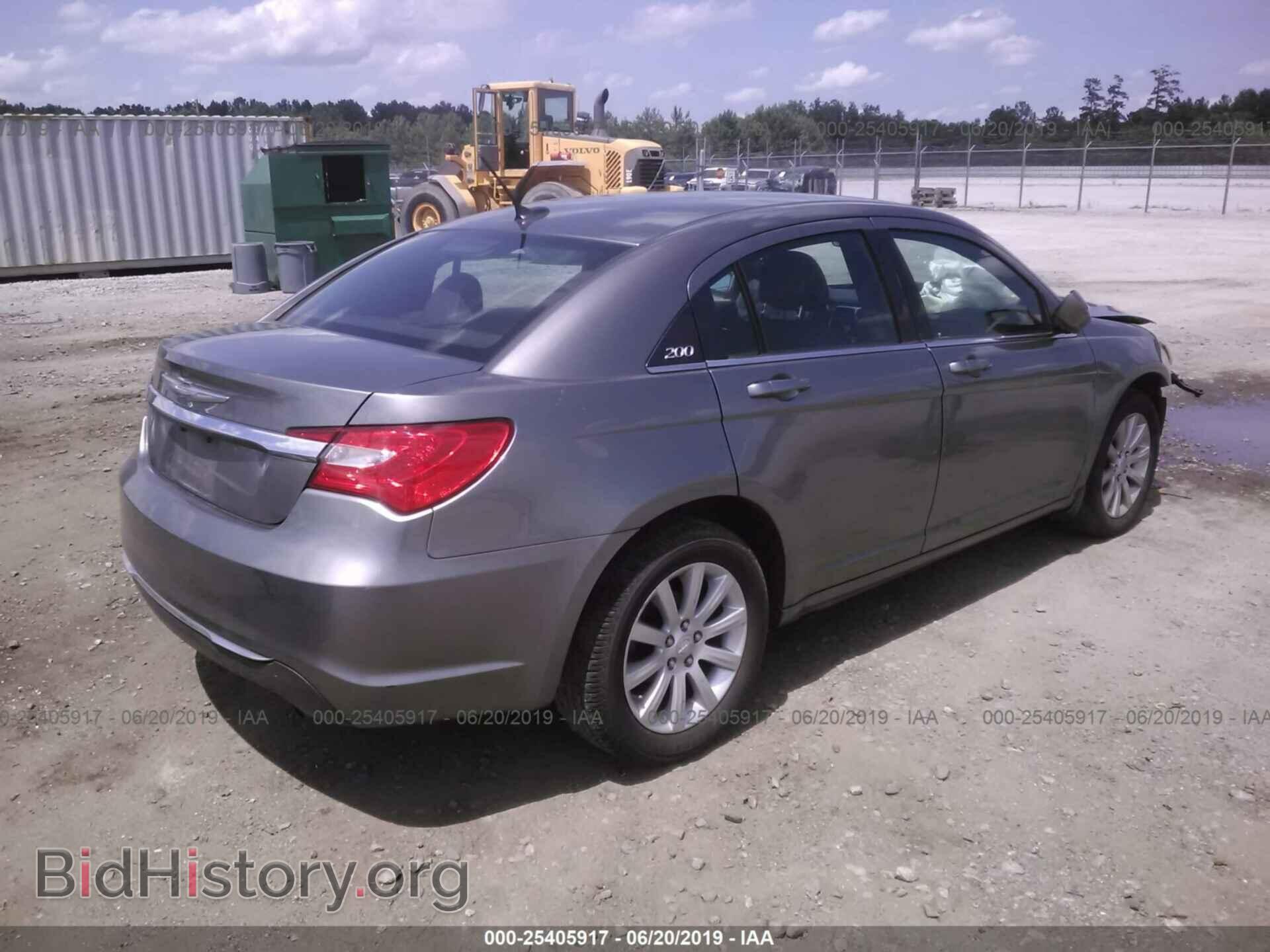2013 CHRYSLER 200 - VIN: 1C3CCBBB0DN559379 - Фото 4