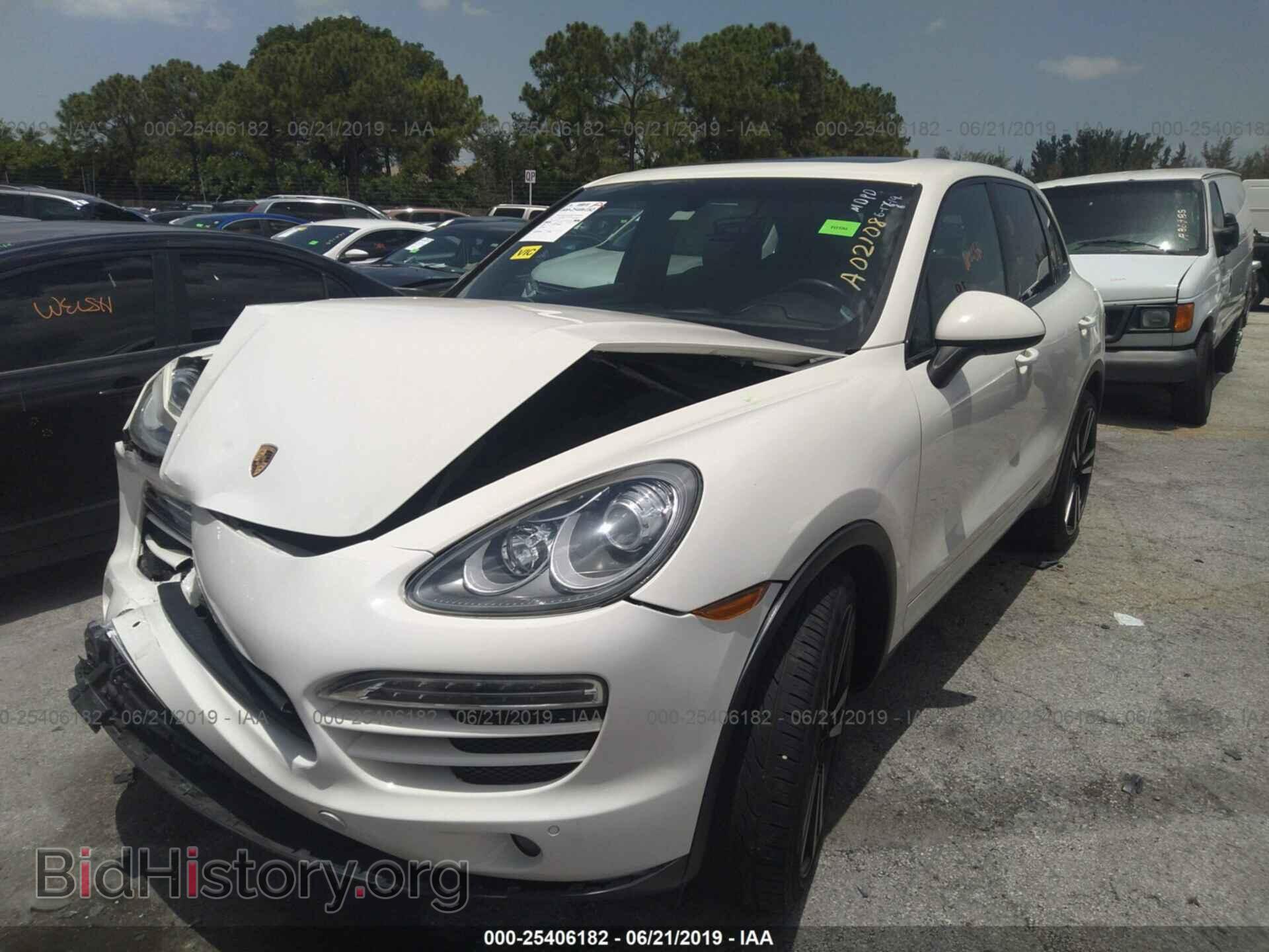2011 PORSCHE CAYENNE - VIN: WP1AA2A2XBLA02108 - Фото 2