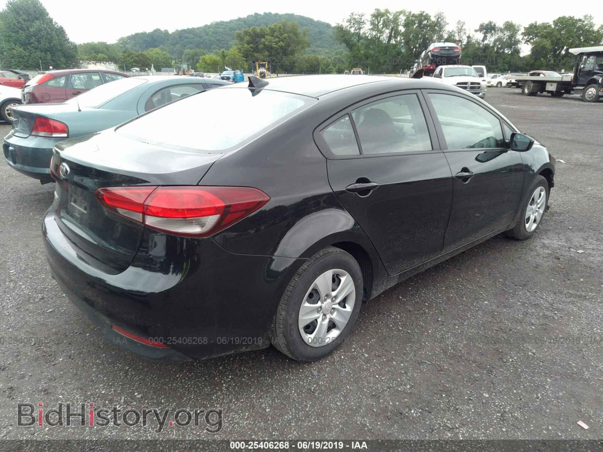 2017 KIA FORTE - VIN: 3KPFK4A7XHE077811 - Фото 4