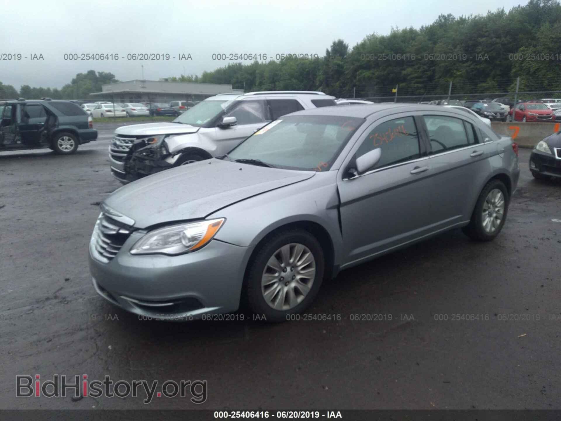 2013 CHRYSLER 200 - VIN: 1C3CCBAG4DN766192 - Photo 2