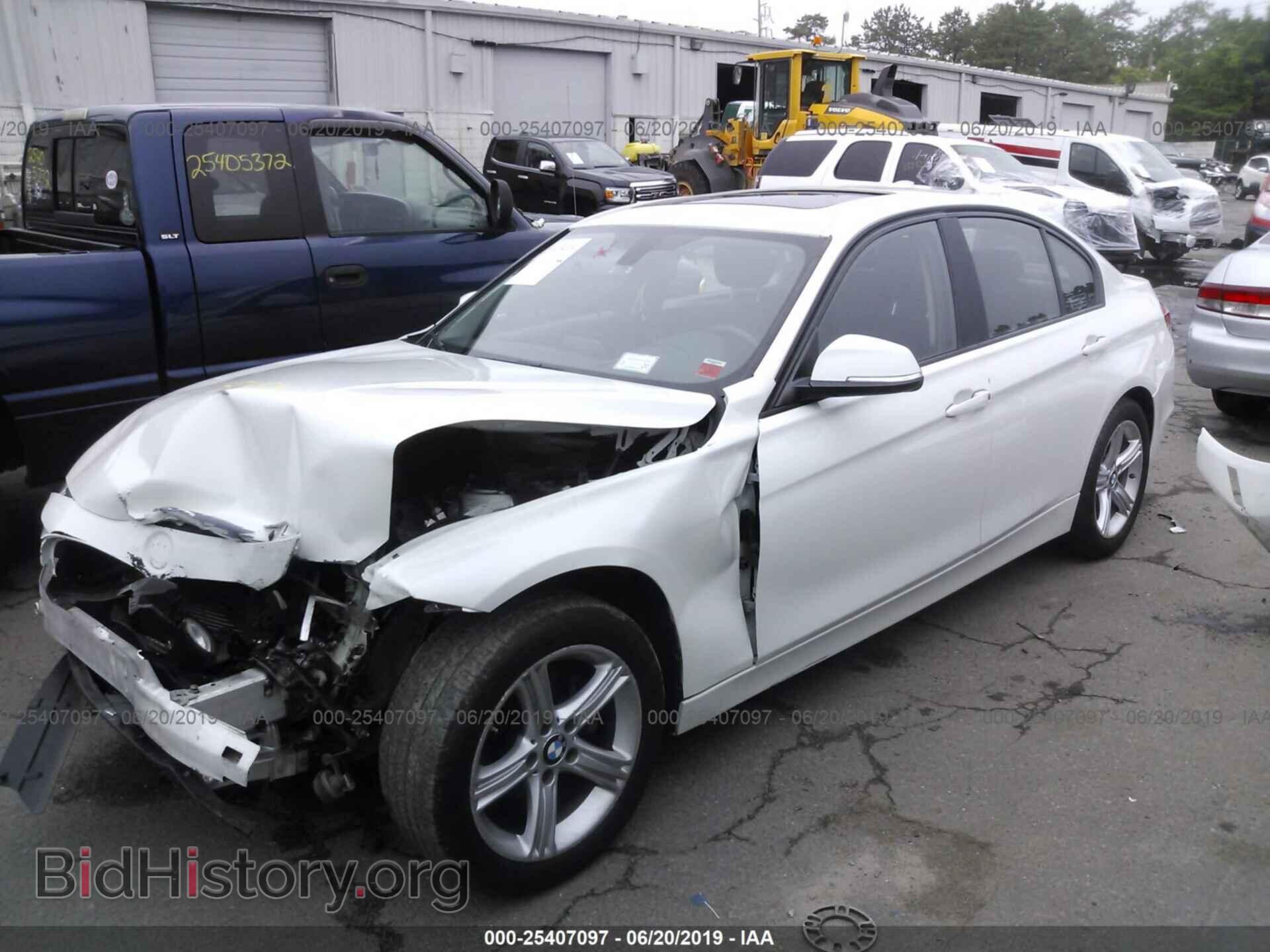 2014 BMW 328 - VIN: WBA3B5C52EP543471 - Фото 2