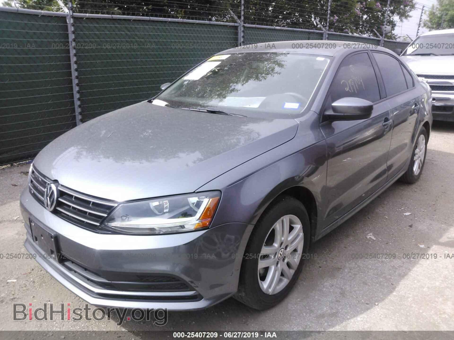 2018 VOLKSWAGEN JETTA - VIN: 3VW2B7AJXJM219904 - Фото 2