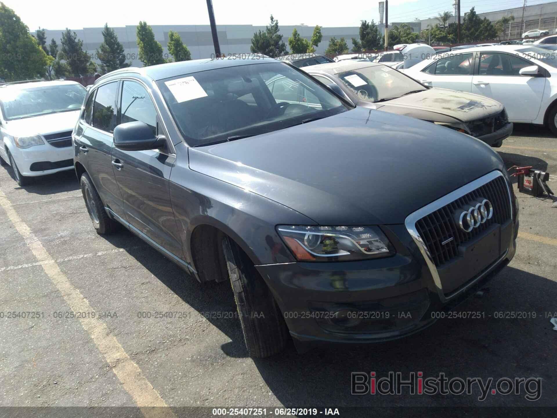 Photo WA1LFAFP9BA017439 - AUDI Q5 2011