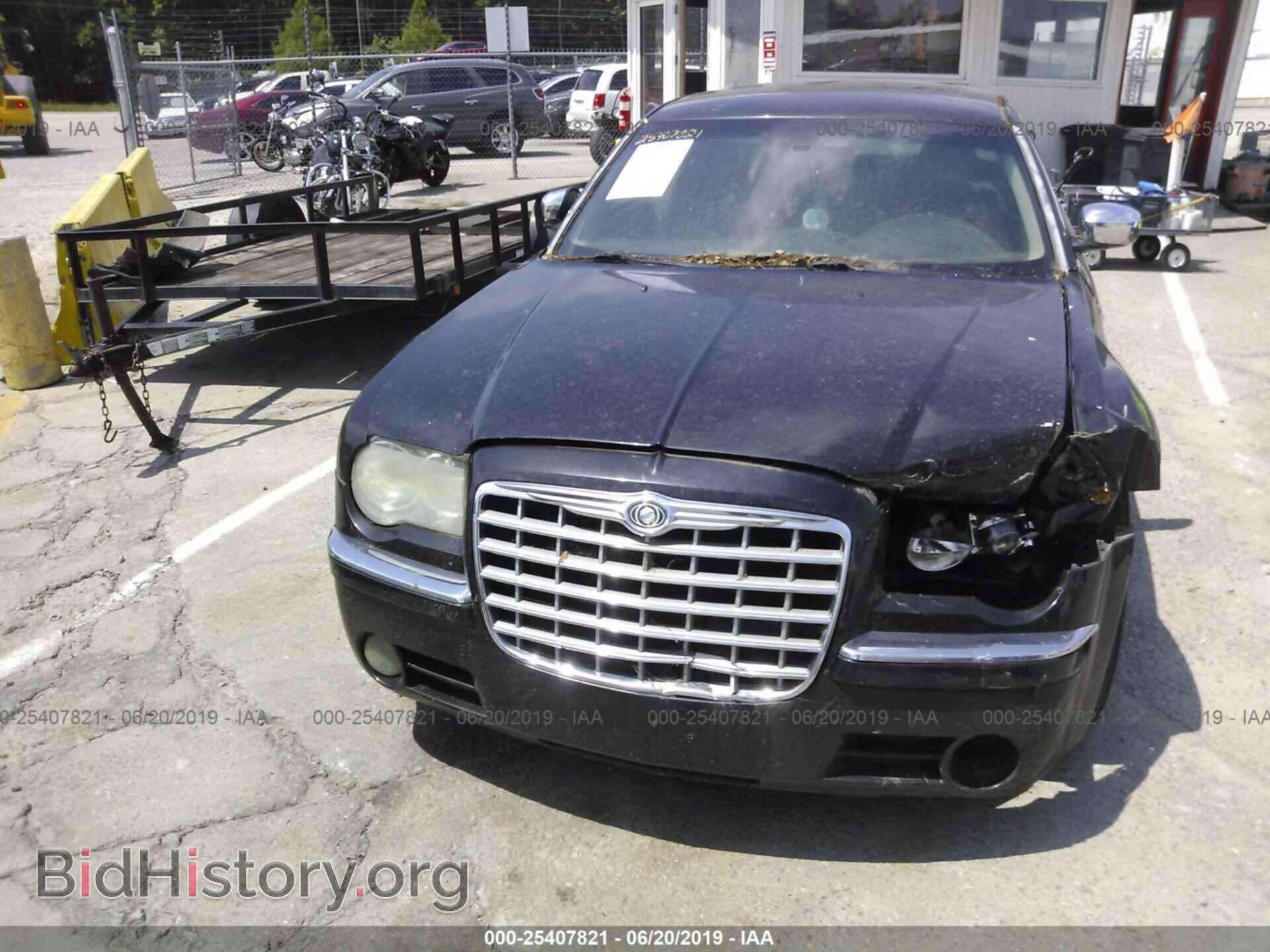 2005 CHRYSLER 300C - VIN: 2C3JA63H45H528637 - Фото 6