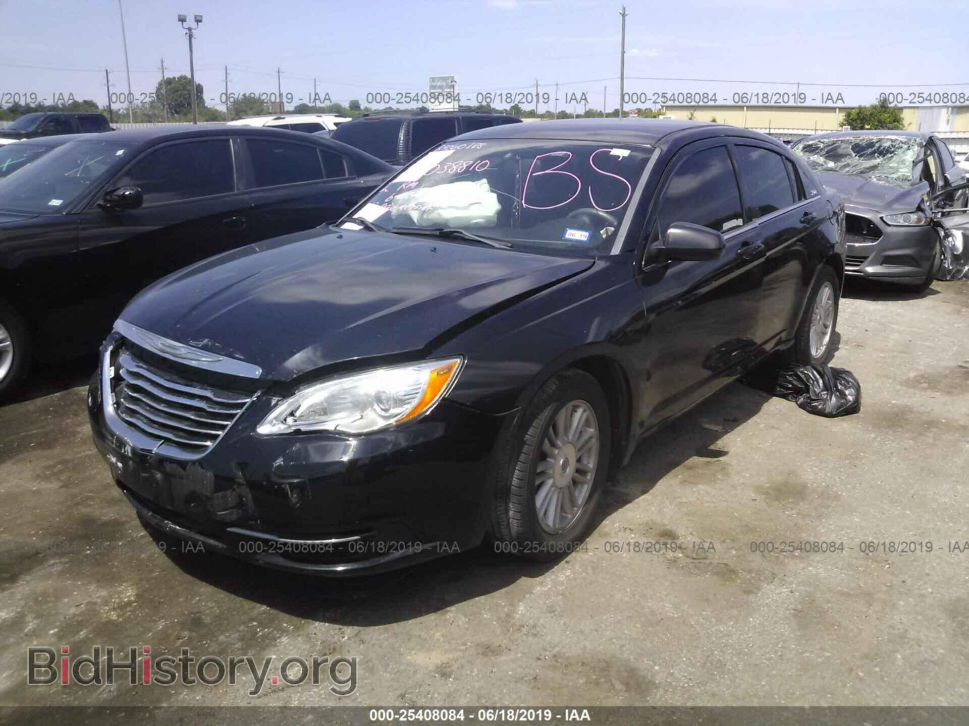 2012 CHRYSLER 200 - VIN: 1C3CCBABXCN145008 - Фото 2
