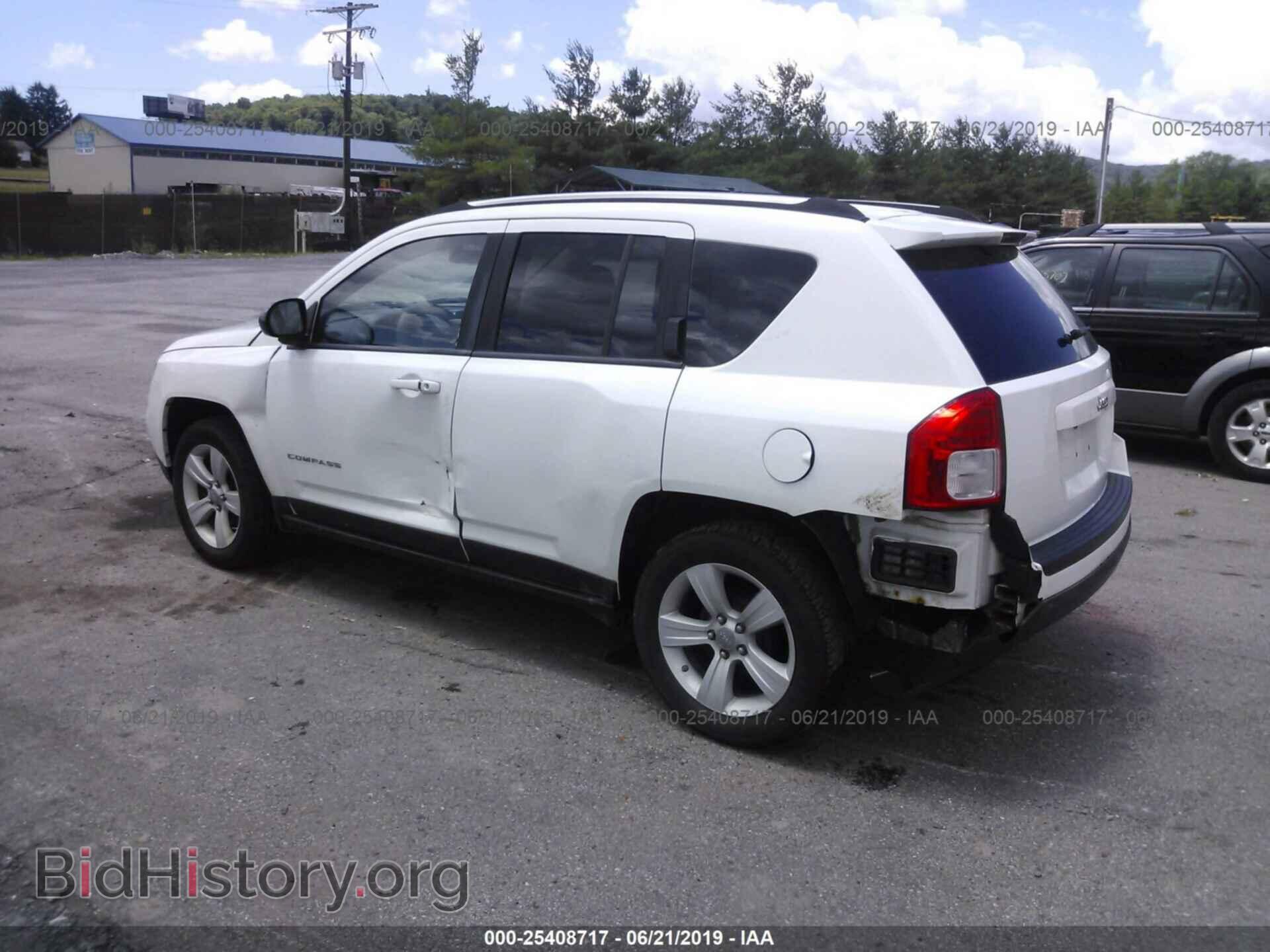 2011 JEEP COMPASS - VIN: 1J4NT1FB9BD215412 - Photo 3