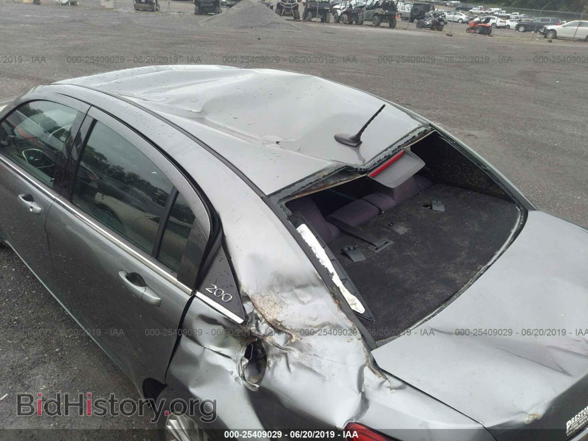 2012 CHRYSLER 200 - VIN: 1C3CCBAB4CN248666 - Фото 6
