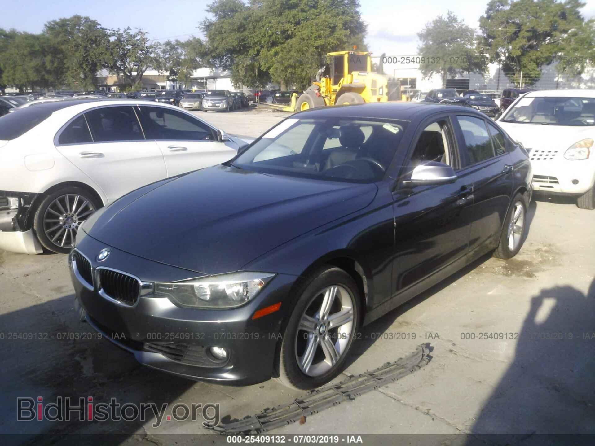 2012 BMW 328 - VIN: WBA3A5C56CF259573 - Фото 2