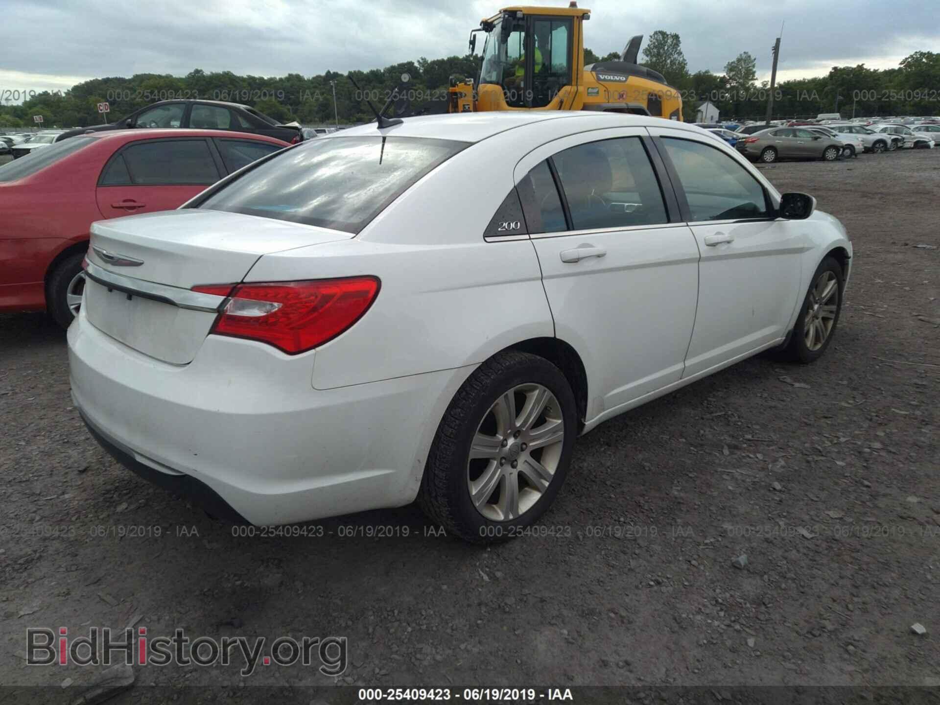 2013 CHRYSLER 200 - VIN: 1C3CCBAB6DN698627 - Фото 4