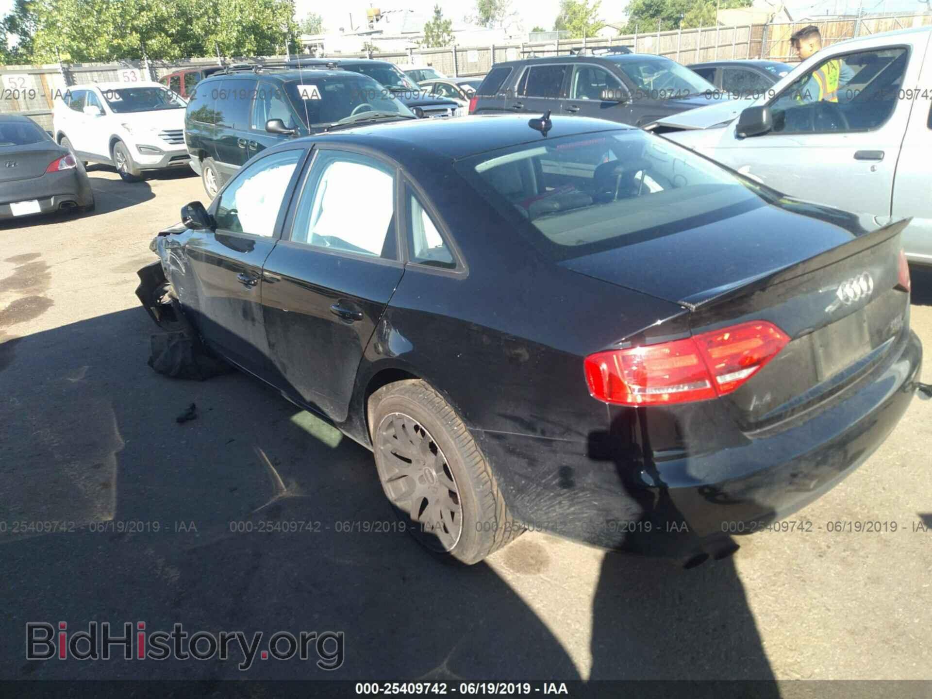 2010 AUDI A4 - VIN: WAUBFAFLXAN060366 - Фото 3