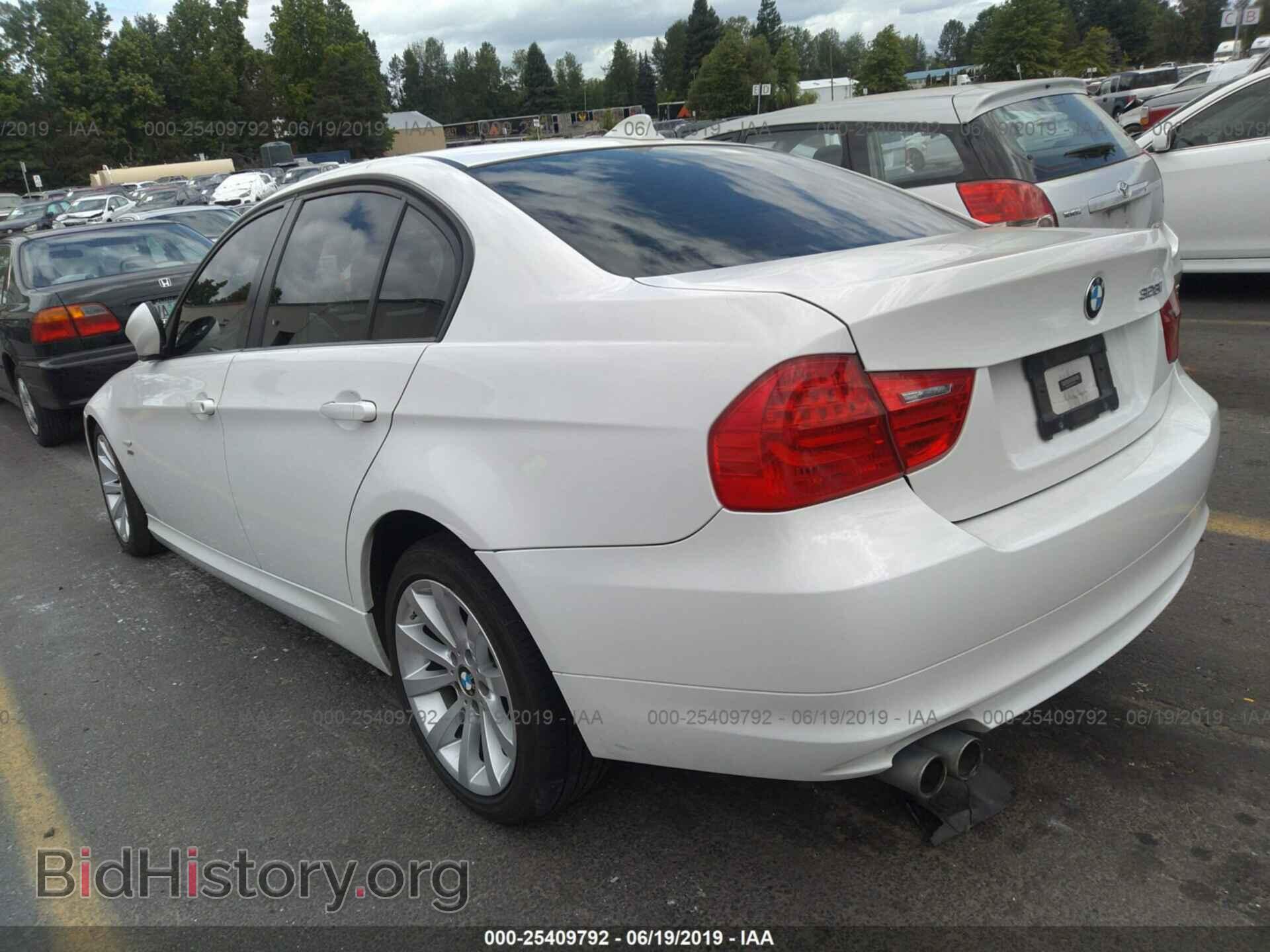 2011 BMW 328 - VIN: WBAPK5C59BF121507 - Фото 3