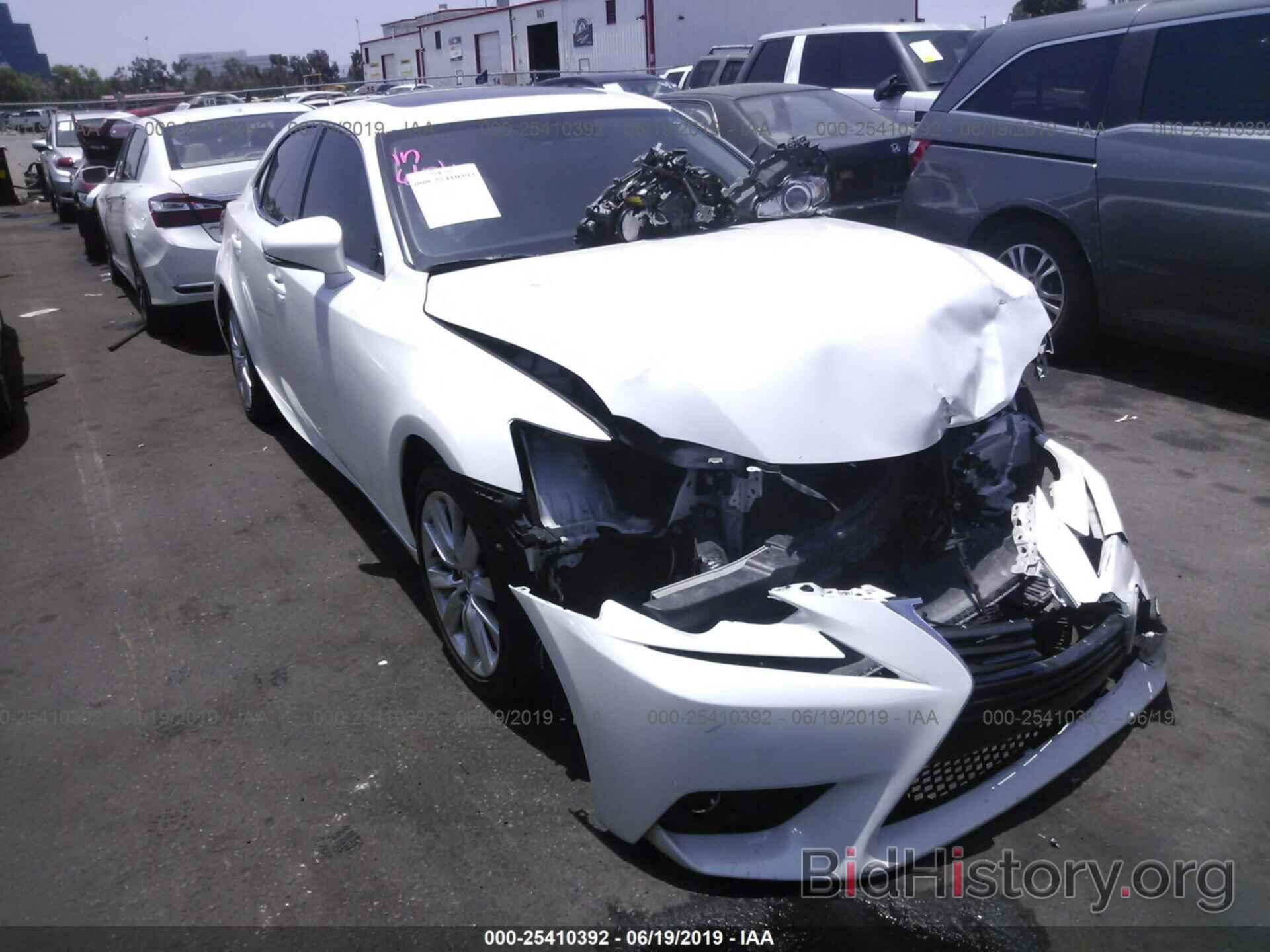 Photo JTHBA1D29G5006561 - LEXUS IS 2016