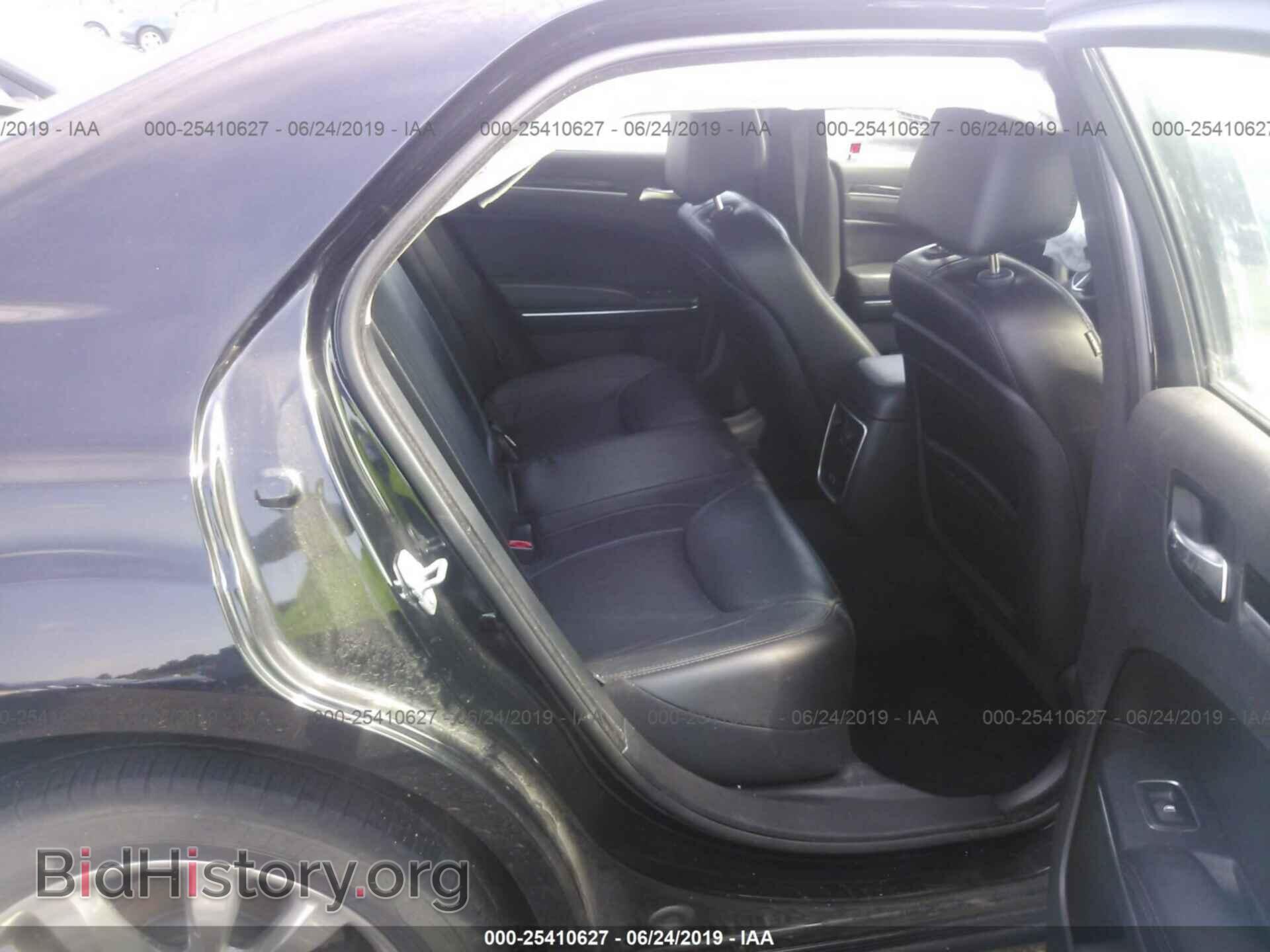 2016 CHRYSLER 300 - VIN: 2C3CCARG5GH270054 - Фото 8