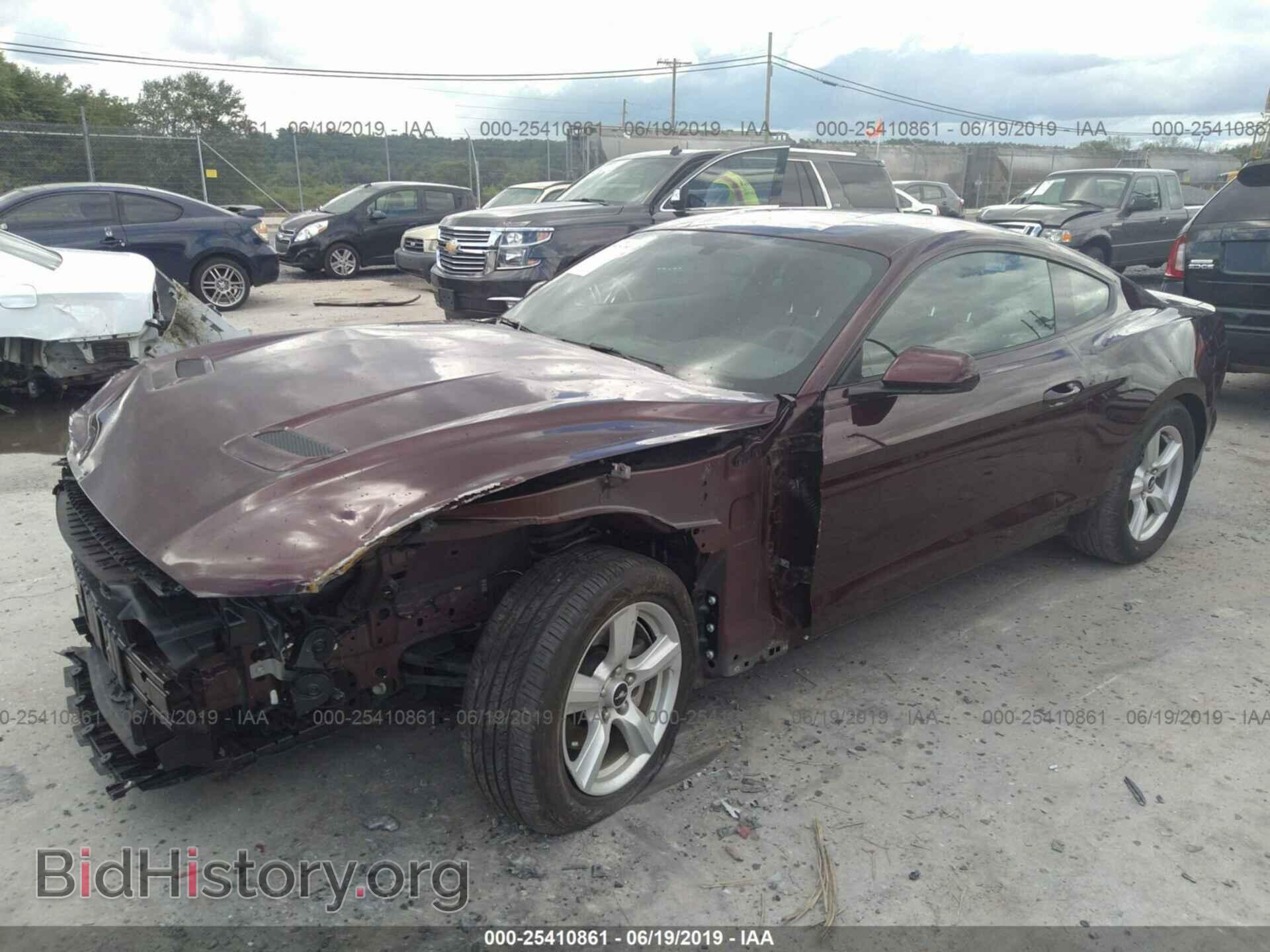 2018 FORD MUSTANG - VIN: 1FA6P8TH0J5182864 - Фото 2