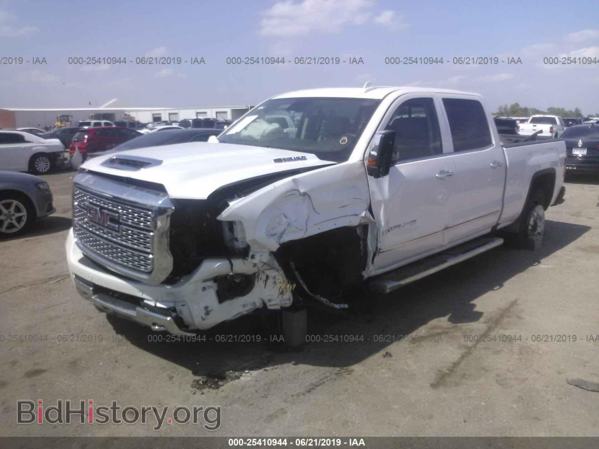 2019 GMC SIERRA - VIN: 1GT12SEY2KF184236 - Фото 2