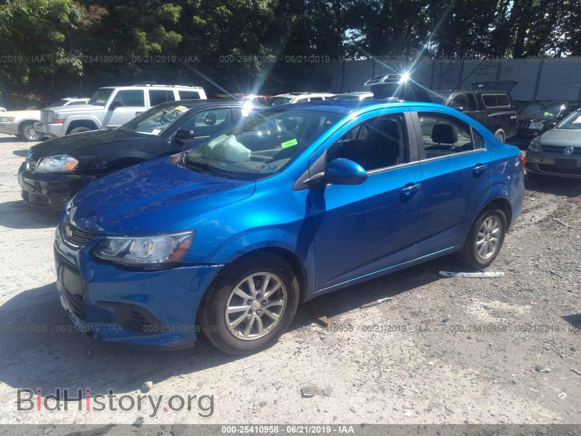 2017 CHEVROLET SONIC - VIN: 1G1JD5SGXH4101592 - Фото 2