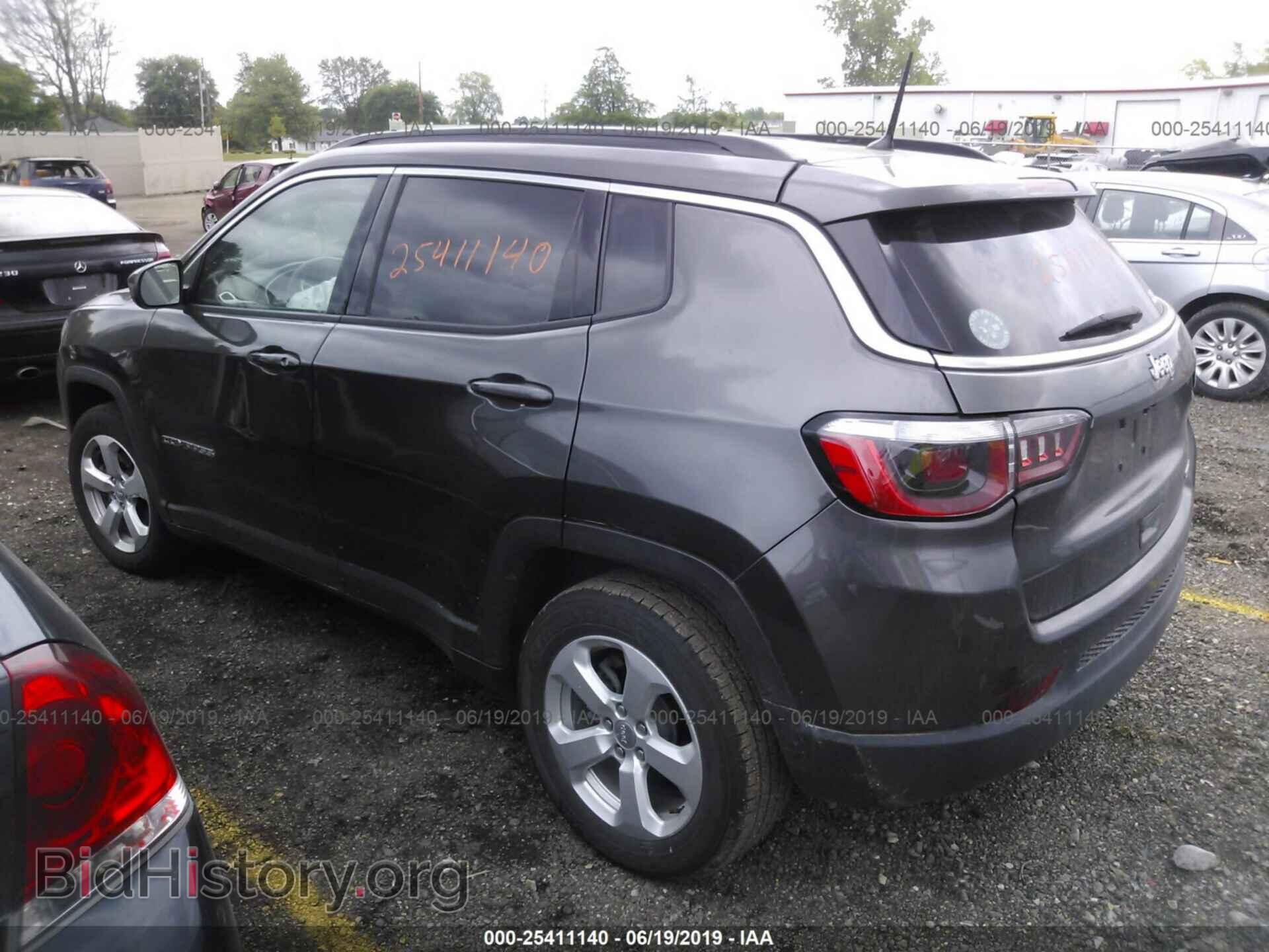 2018 JEEP COMPASS - VIN: 3C4NJCBB7JT233588 - Фото 3