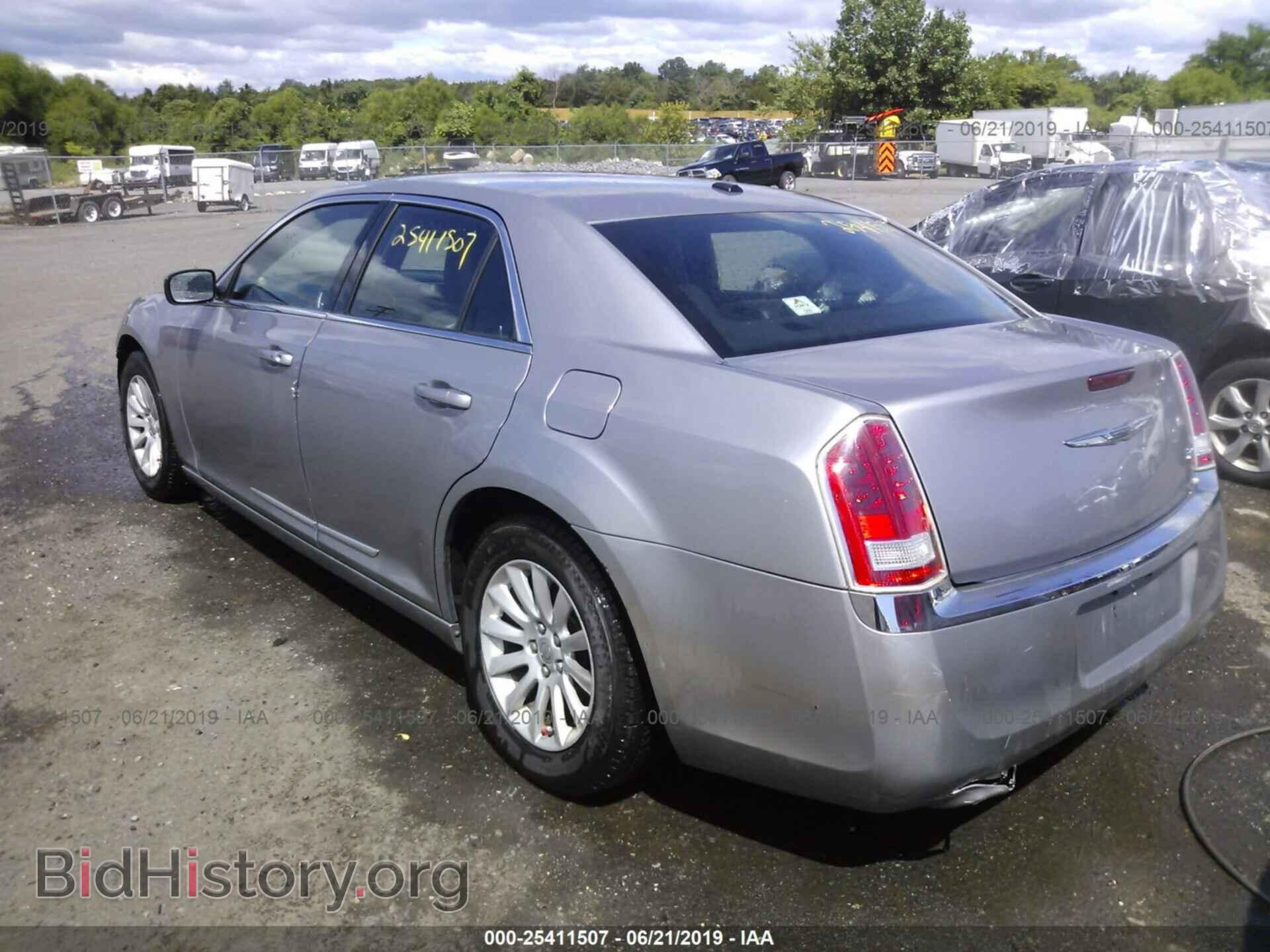 2013 CHRYSLER 300 - VIN: 2C3CCAAG7DH707771 - Фото 3