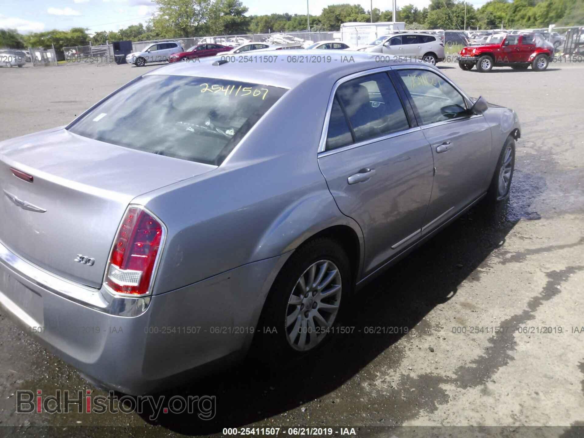 2013 CHRYSLER 300 - VIN: 2C3CCAAG7DH707771 - Фото 4
