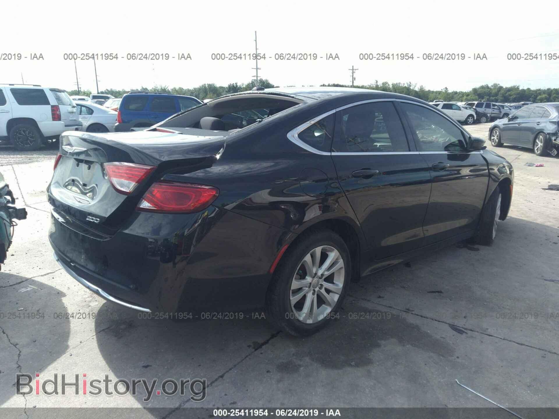 2016 CHRYSLER 200 - VIN: 1C3CCCAB9GN103974 - Photo 4