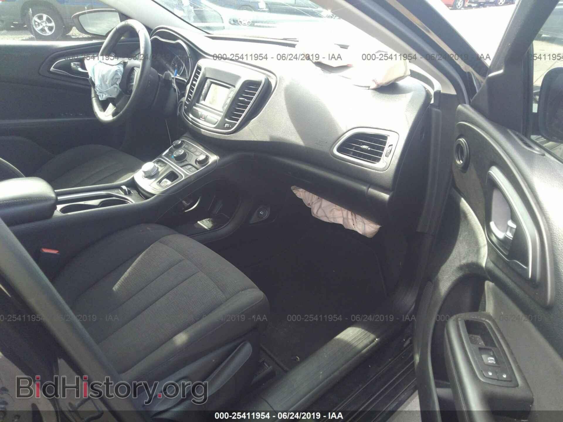 2016 CHRYSLER 200 - VIN: 1C3CCCAB9GN103974 - Photo 5