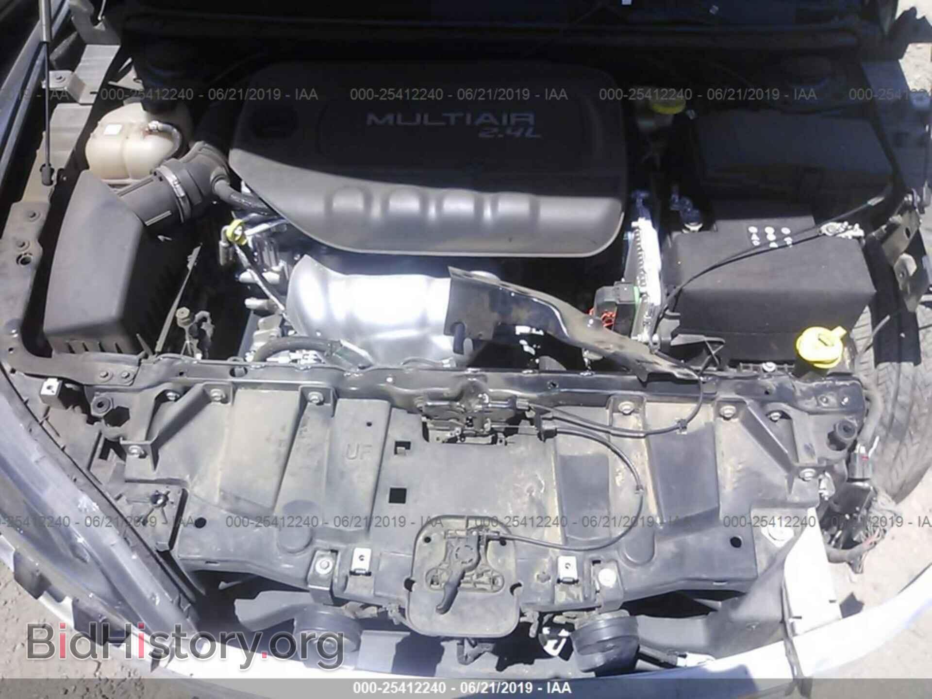 2016 CHRYSLER 200 - VIN: 1C3CCCABXGN173516 - Фото 10