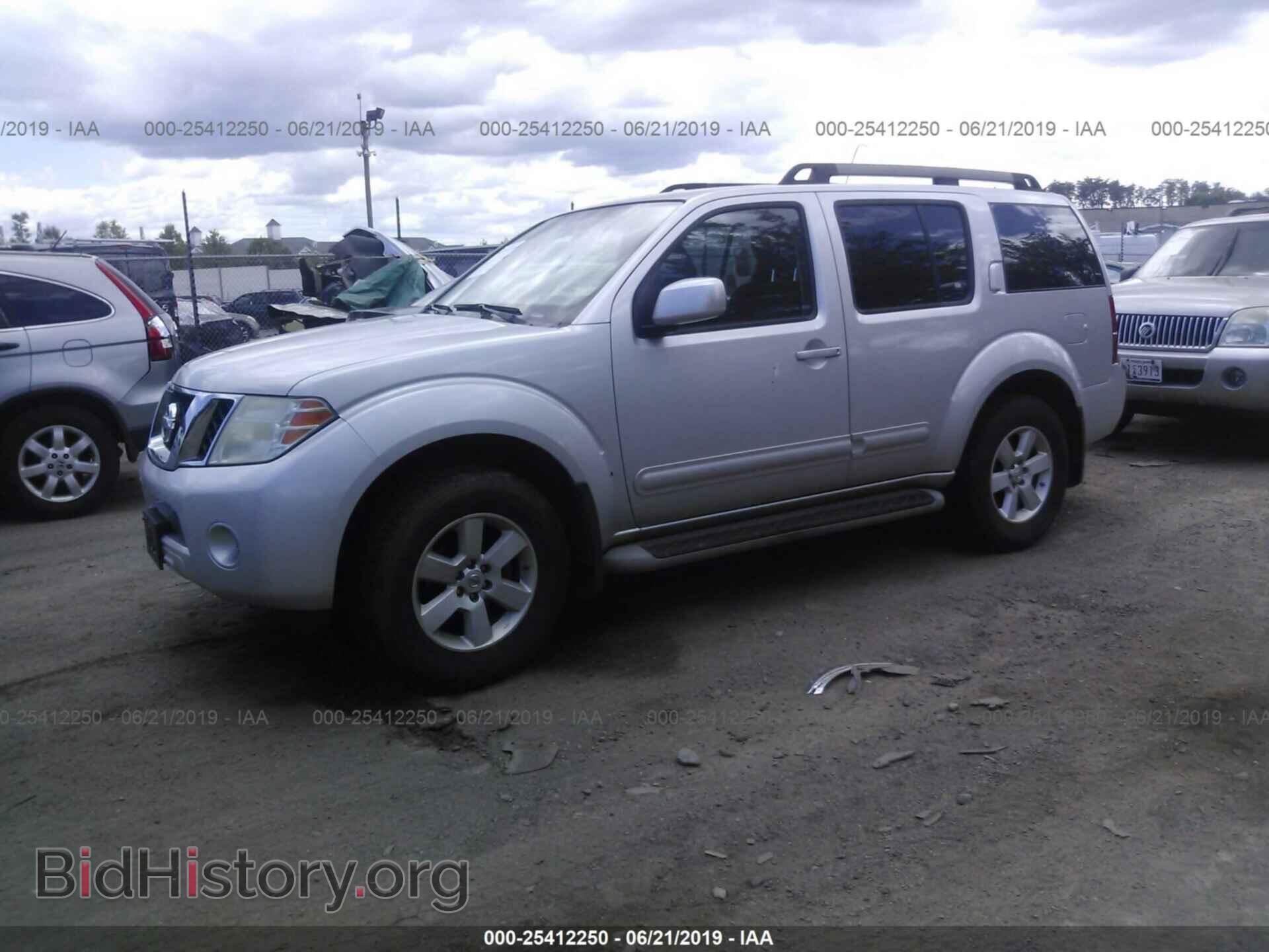 2011 NISSAN PATHFINDER - VIN: 5N1AR1NB5BC613190 - Фото 2