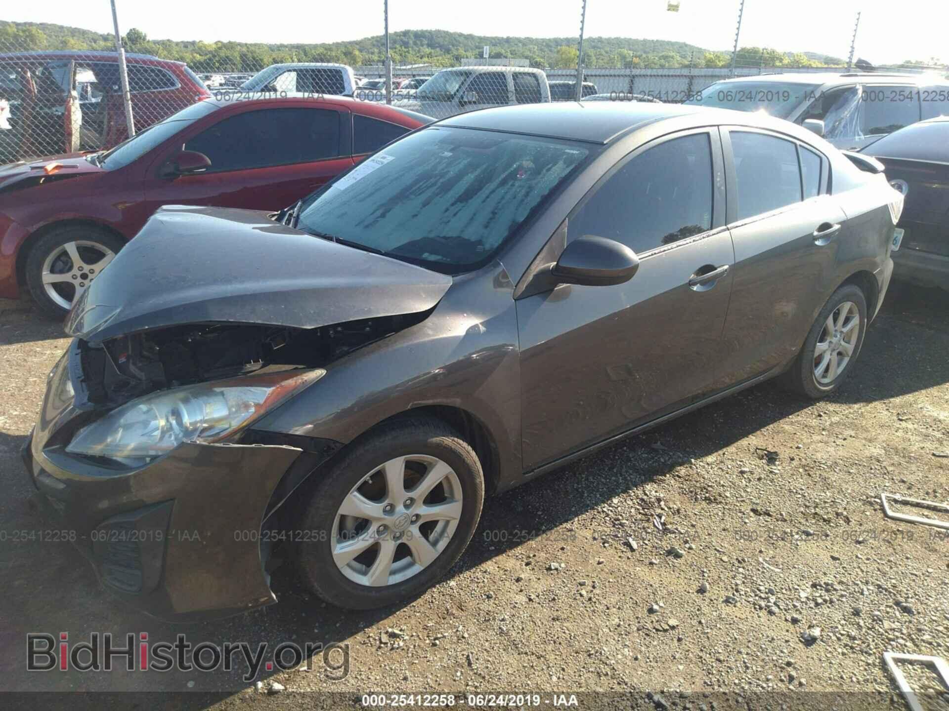 2011 MAZDA 3 - VIN: JM1BL1VF9B1409453 - Photo 2
