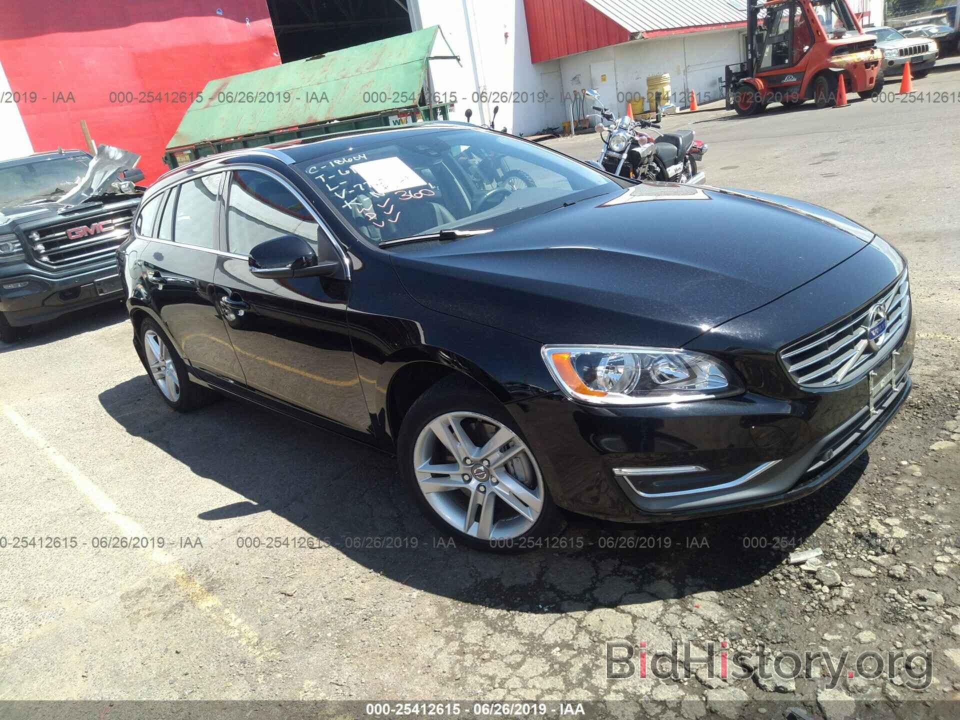 Photo YV1612SK4F1217727 - VOLVO V60 2015