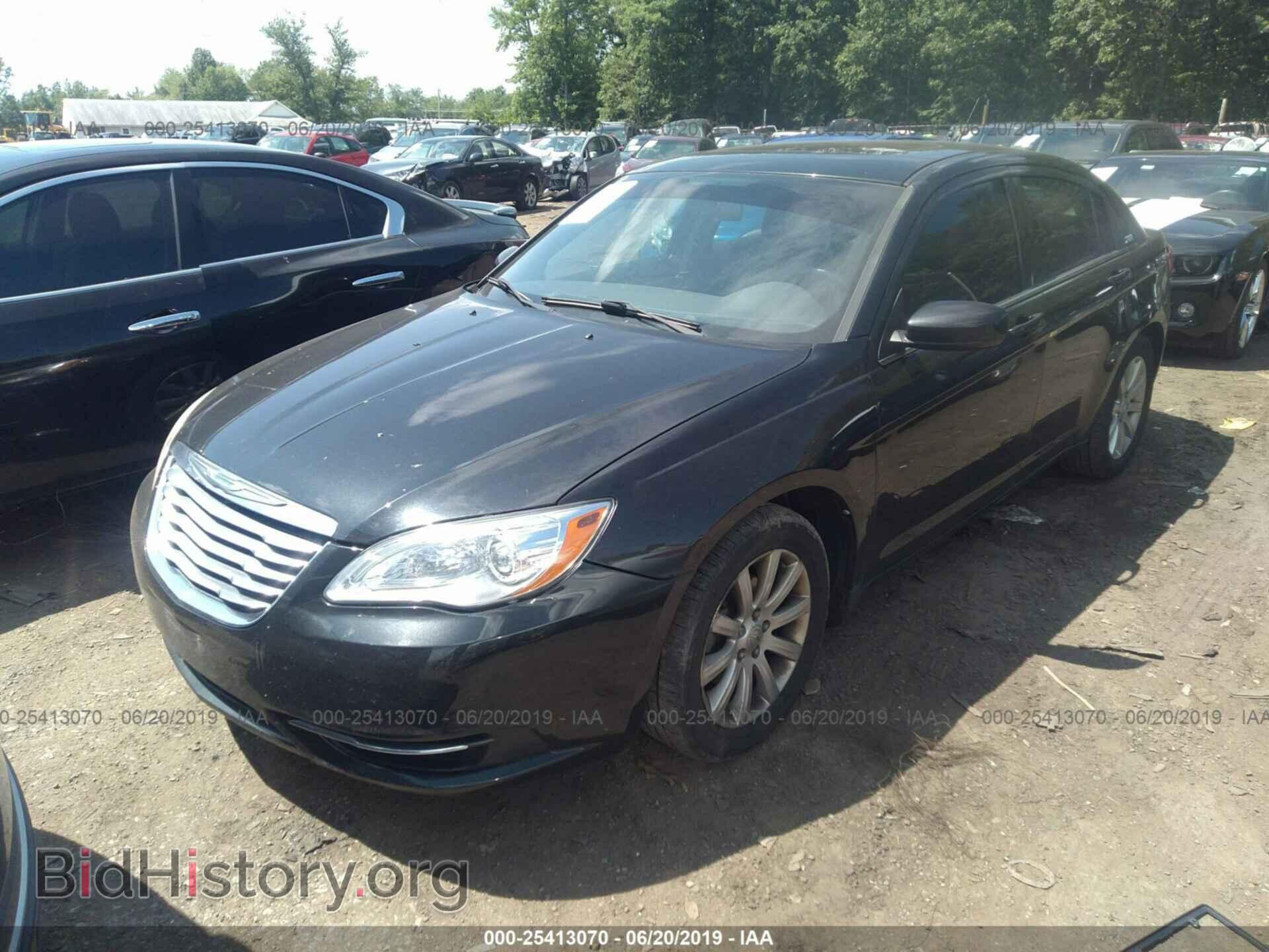 2011 CHRYSLER 200 - VIN: 1C3BC1FG7BN505991 - Фото 2