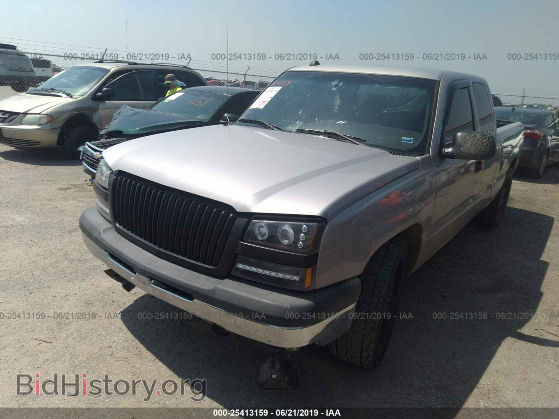 2005 CHEVROLET SILVERADO - VIN: 2GCEC19V851204719 - Фото 2