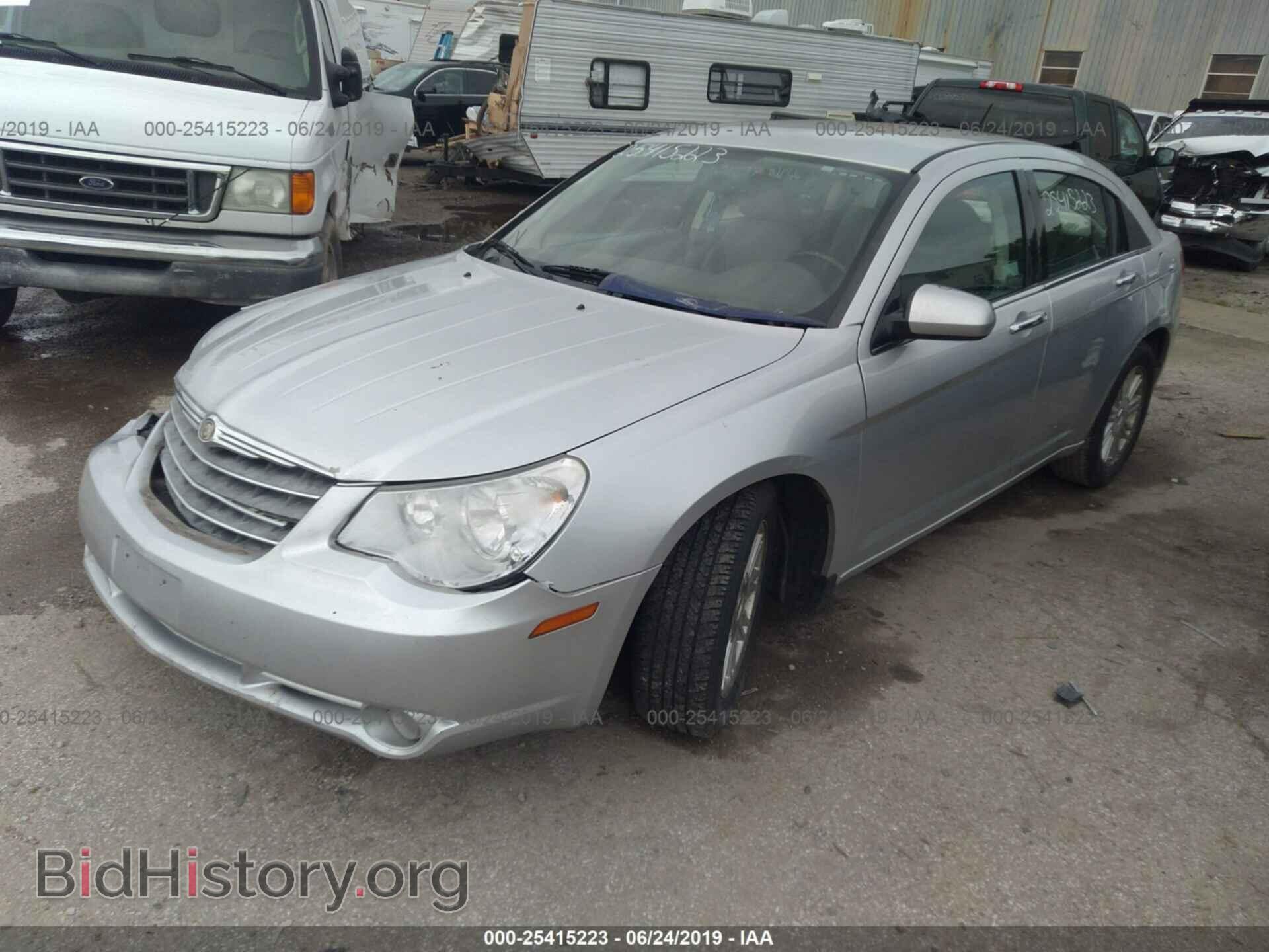 2008 CHRYSLER SEBRING - VIN: 1C3LC66K78N215233 - Фото 2