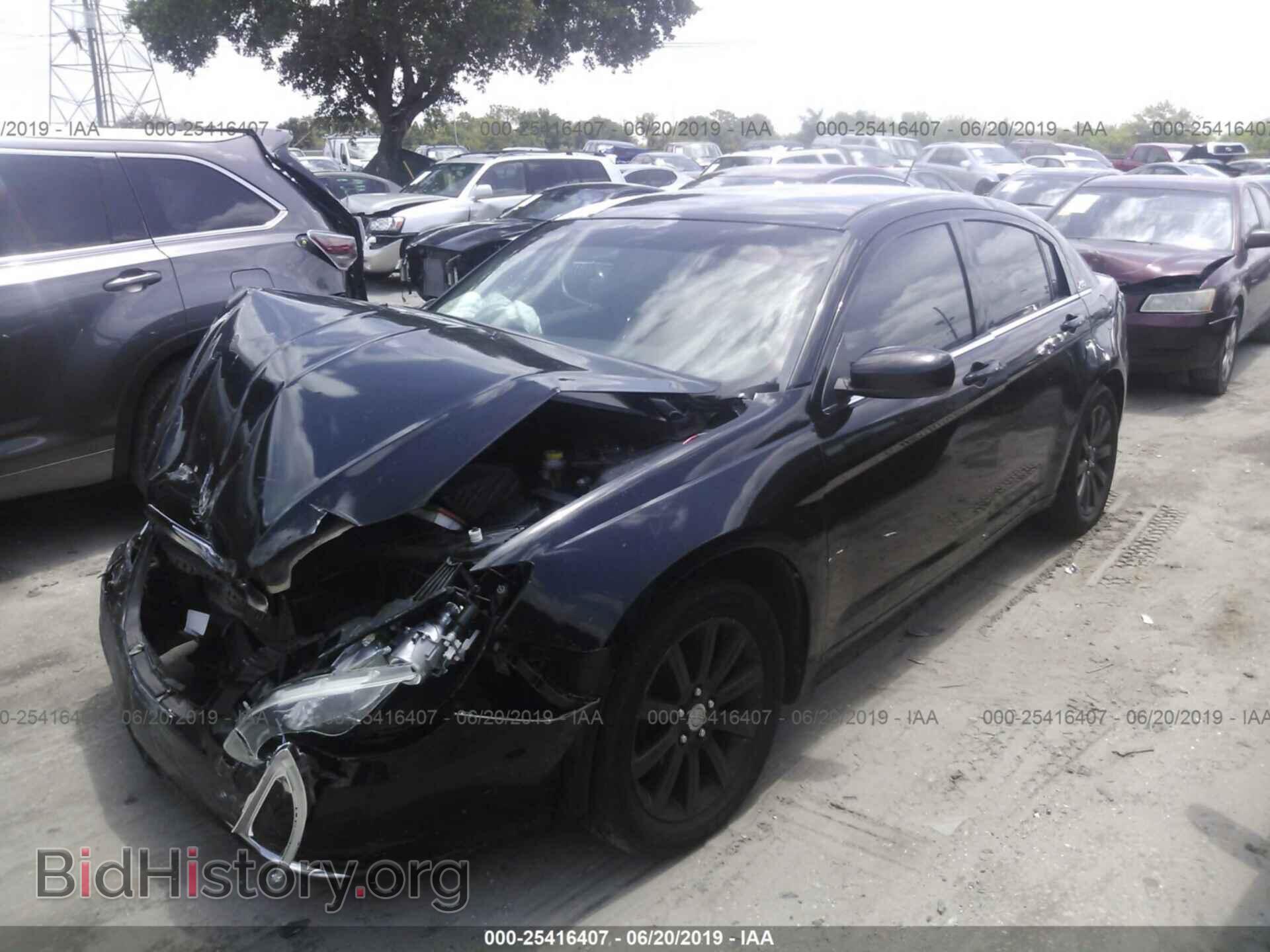 2013 CHRYSLER 200 - VIN: 1C3CCBBB7DN567396 - Photo 2
