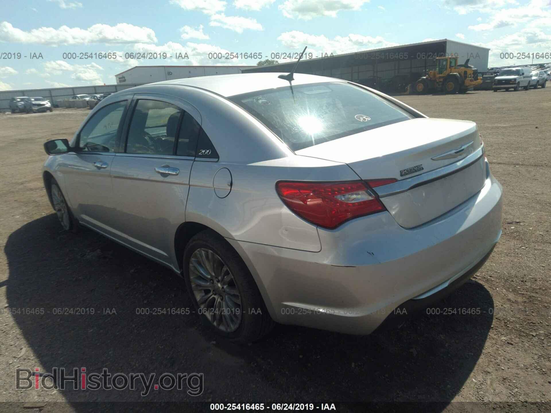 2012 CHRYSLER 200 - VIN: 1C3CCBCG0CN277462 - Фото 3