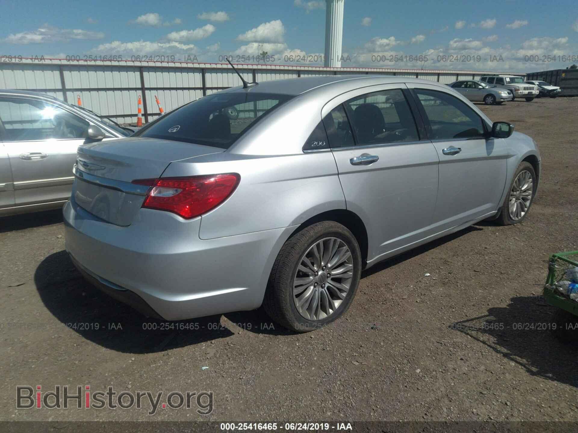 2012 CHRYSLER 200 - VIN: 1C3CCBCG0CN277462 - Фото 4